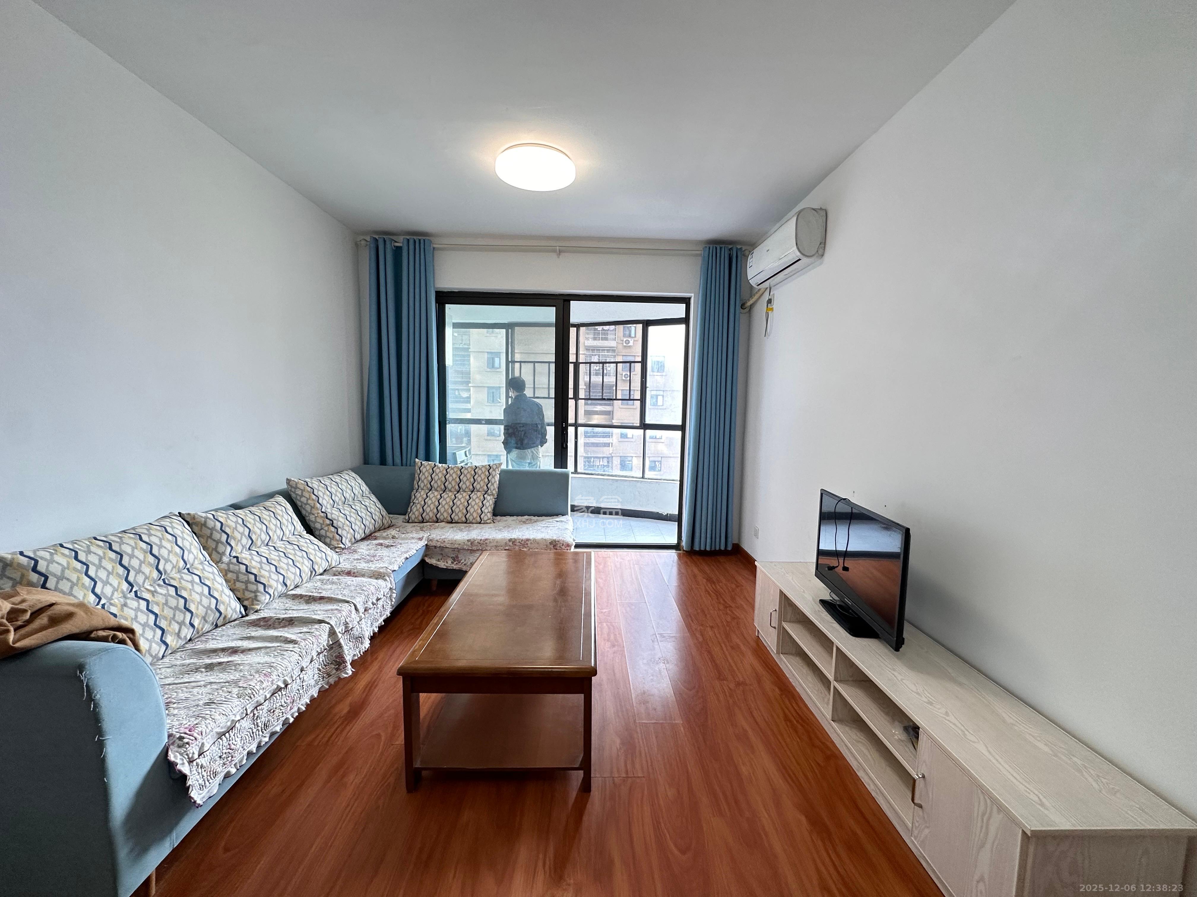 嘉雨兴园 2室1厅1卫 2400.0元/月 嘉雨兴园 2室1厅1卫 2400.0元/月室内图