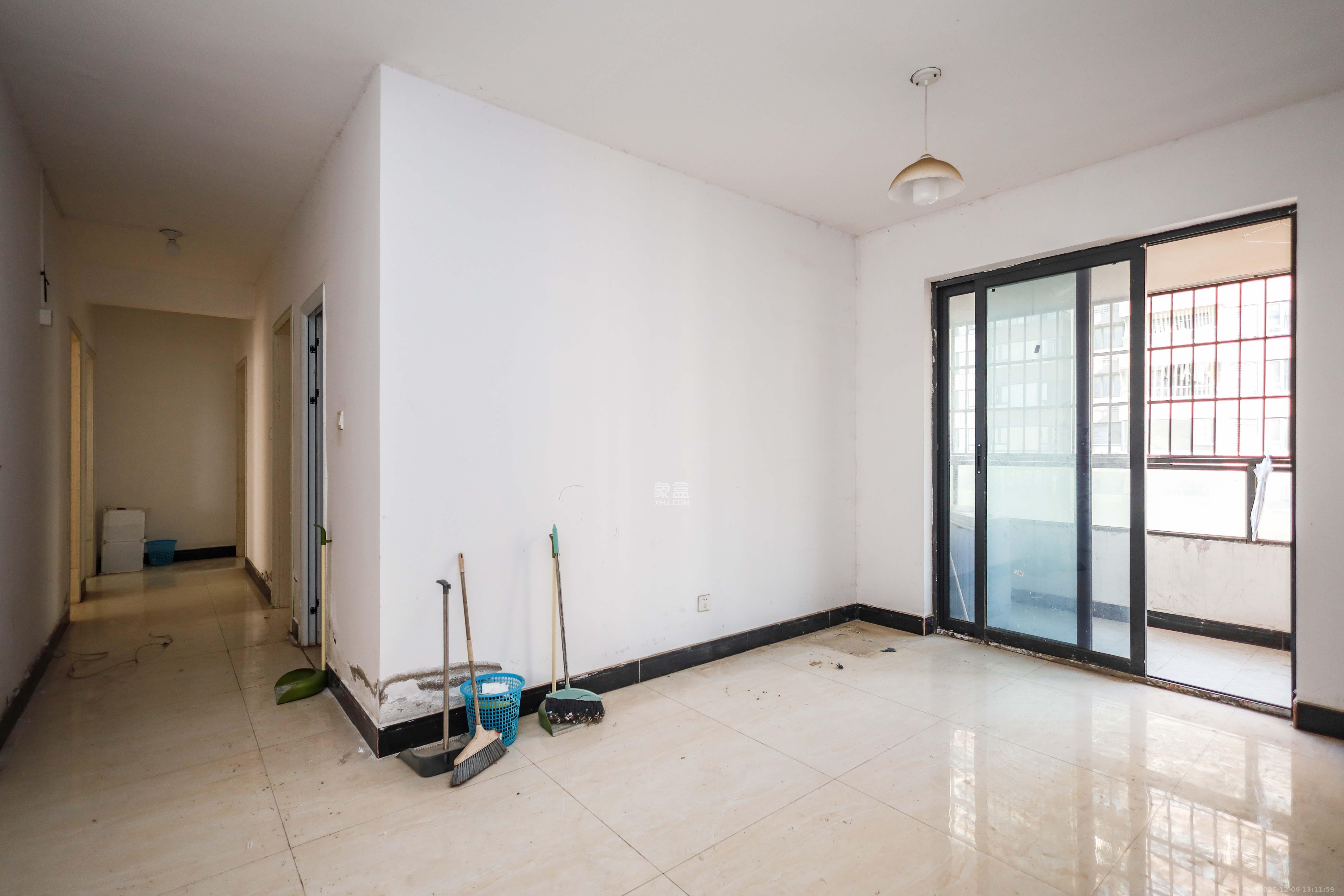 长房云时代 4室2厅2卫 132.8万 长房云时代 4室2厅2卫 132.8万其他