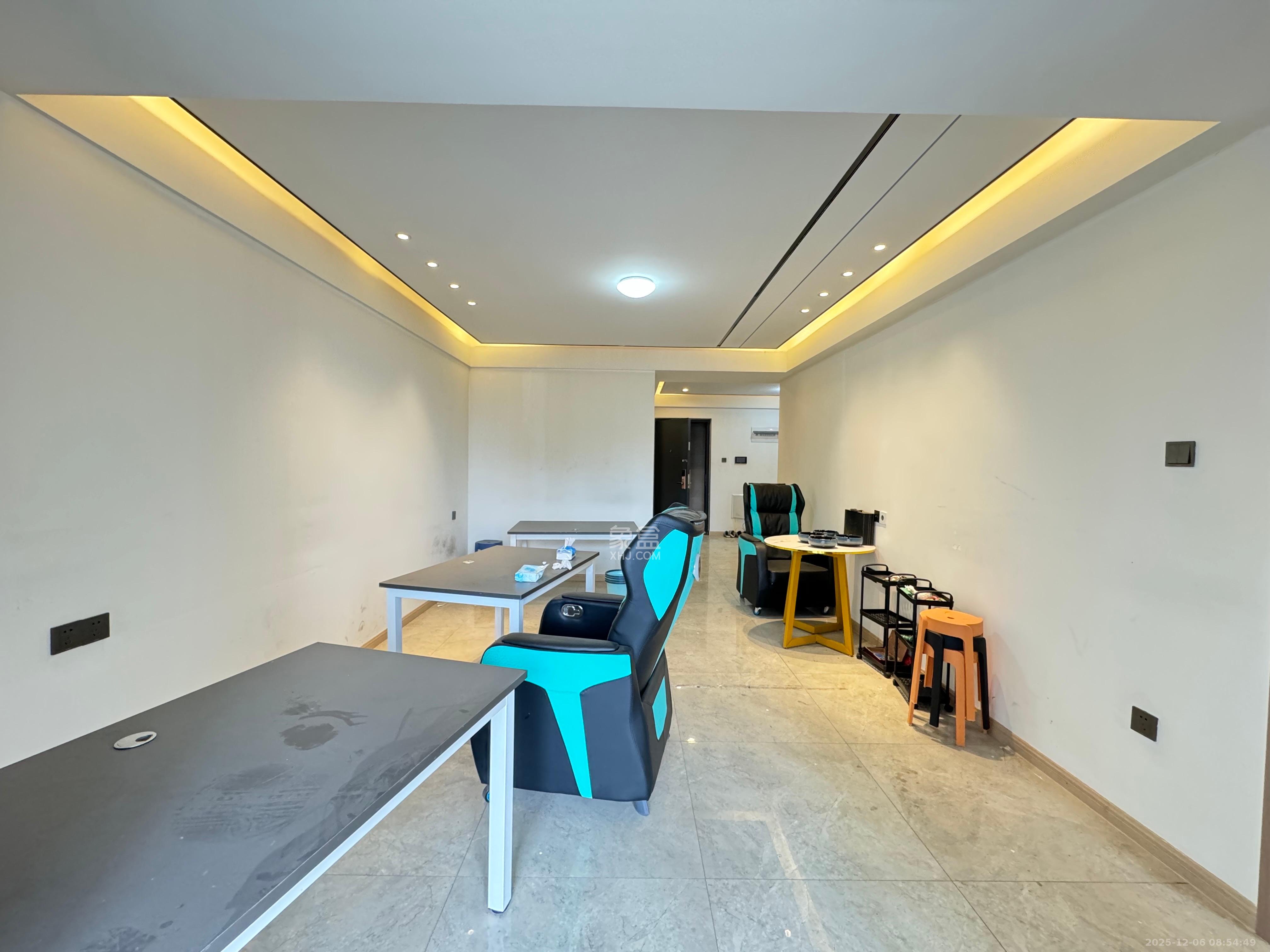 臻园  3室2厅2卫    2800.0元/月