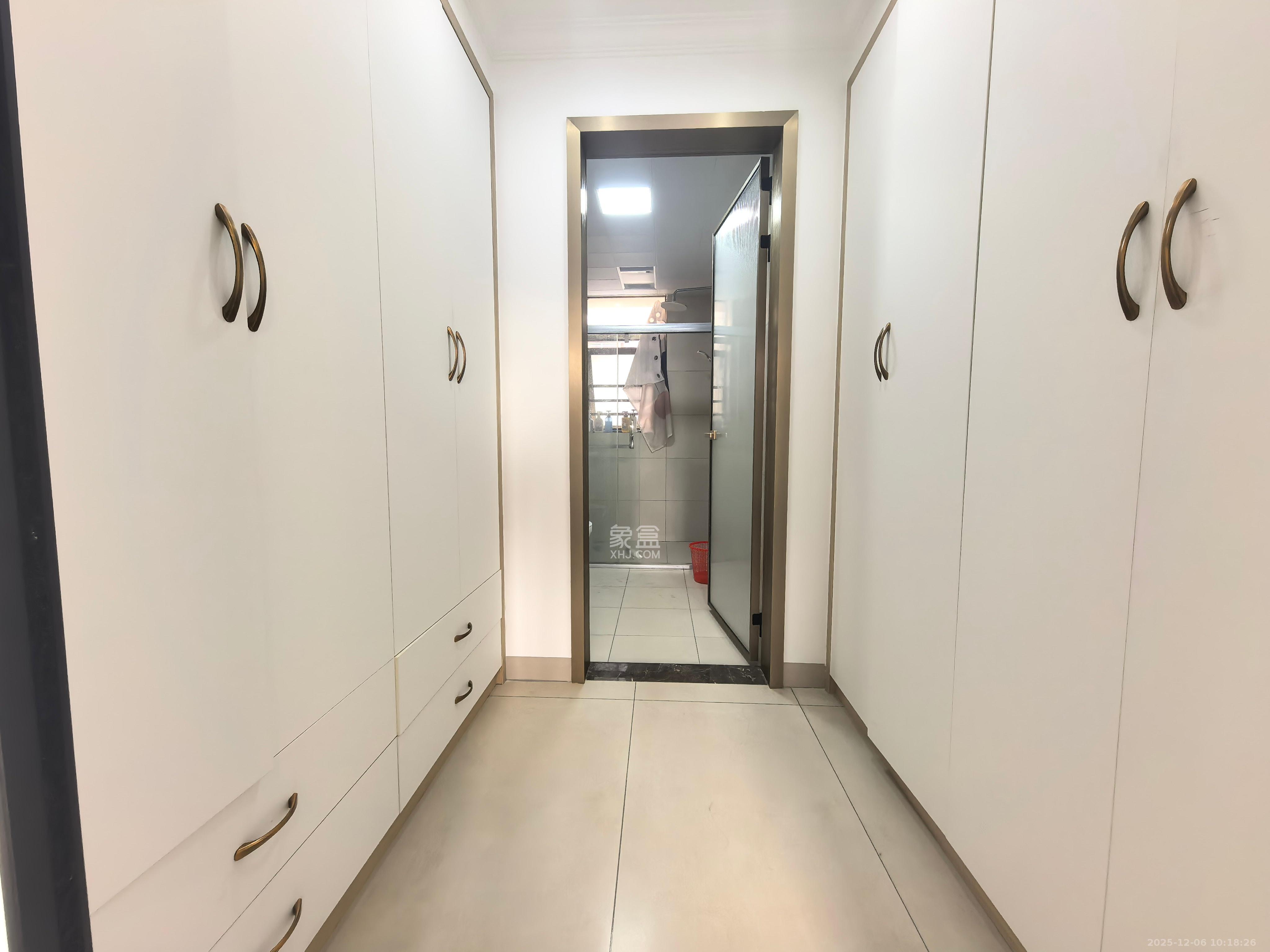 江山帝景雅典  3室2厅2卫    2500.0元/月室内图