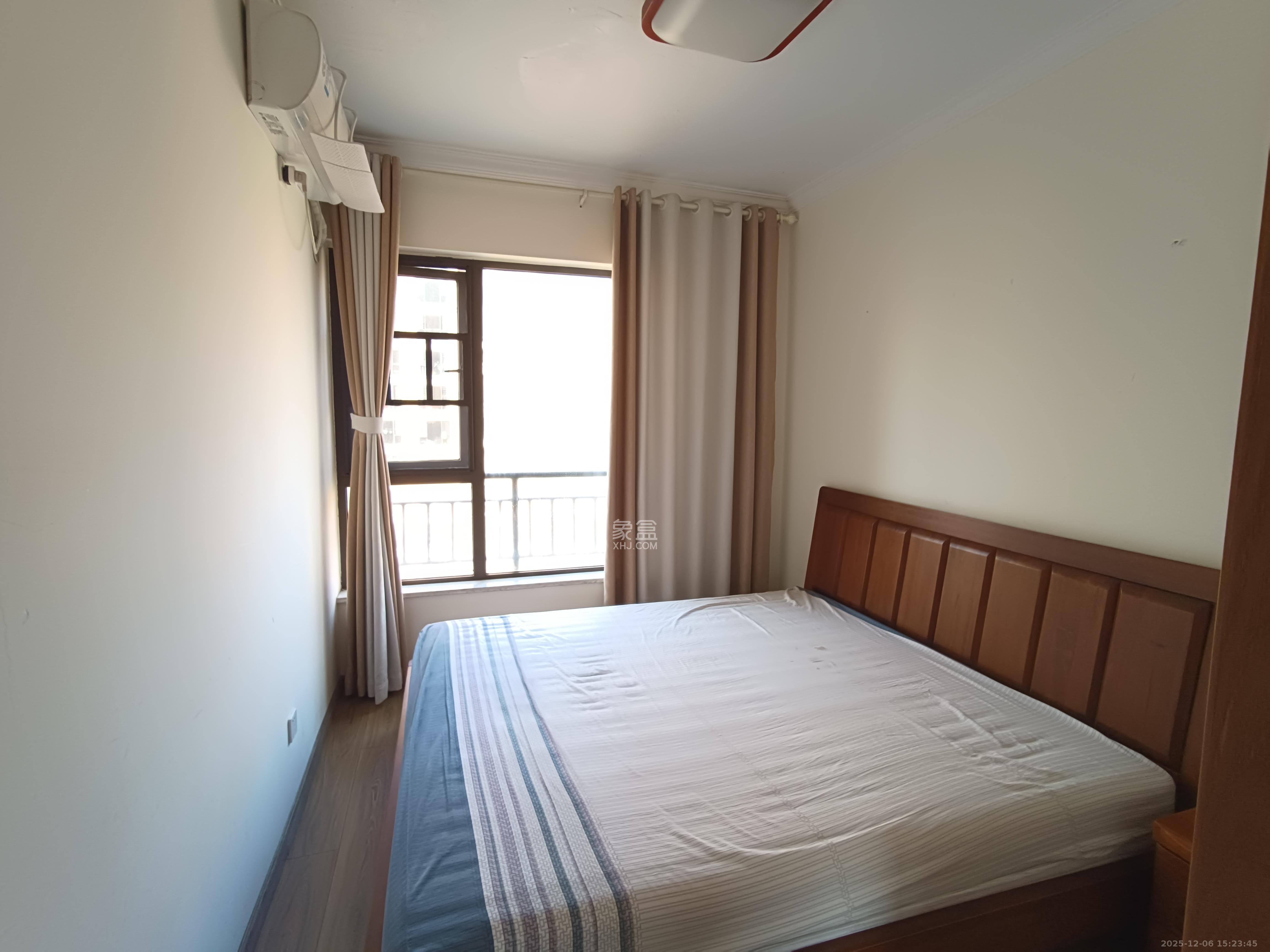 华润橡树湾 3室2厅2卫 2300.0元/月 华润橡树湾 3室2厅2卫 2300.0元/月室内图