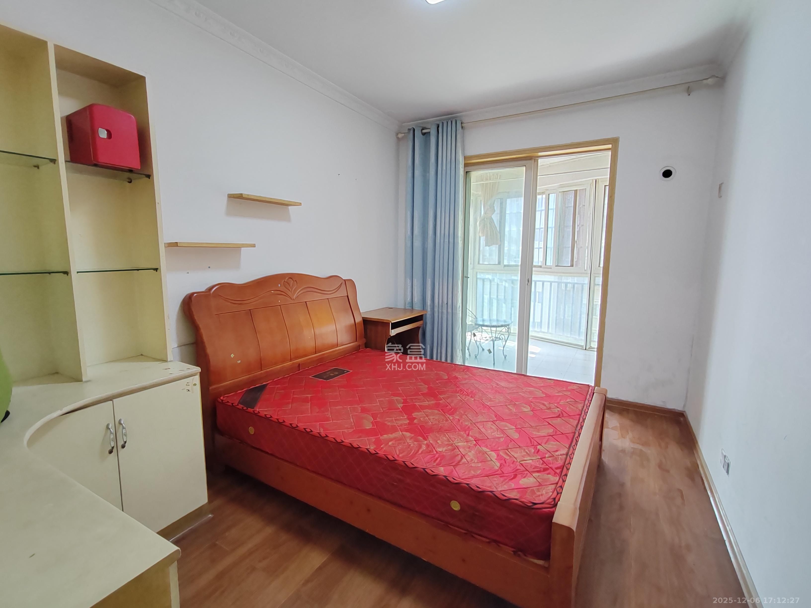 世景华庭 3室2厅2卫 1500.0元/月 世景华庭 3室2厅2卫 1500.0元/月室内图