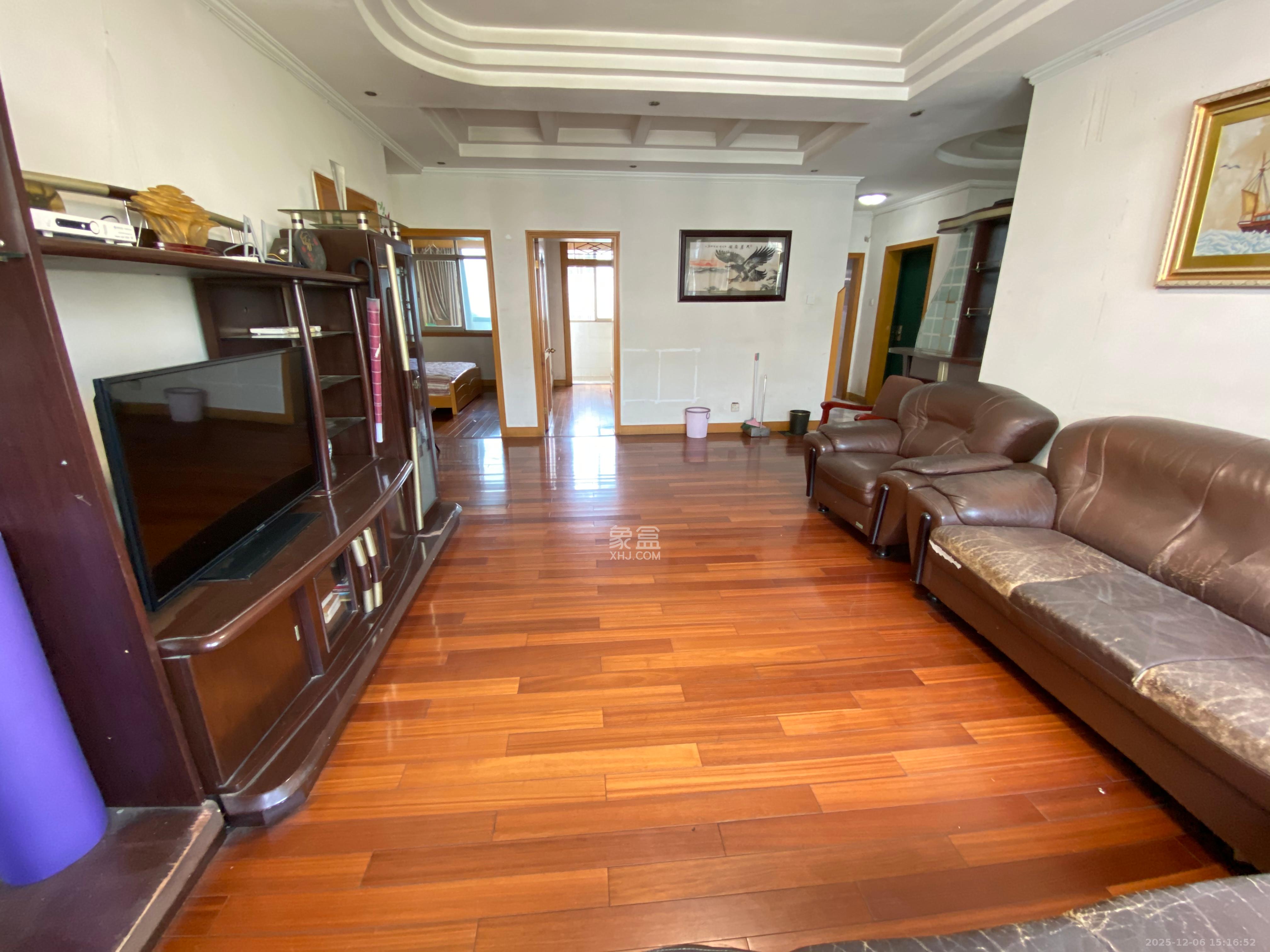 长岭水电八局宿舍  3室2厅1卫    2000.0元/月室内图