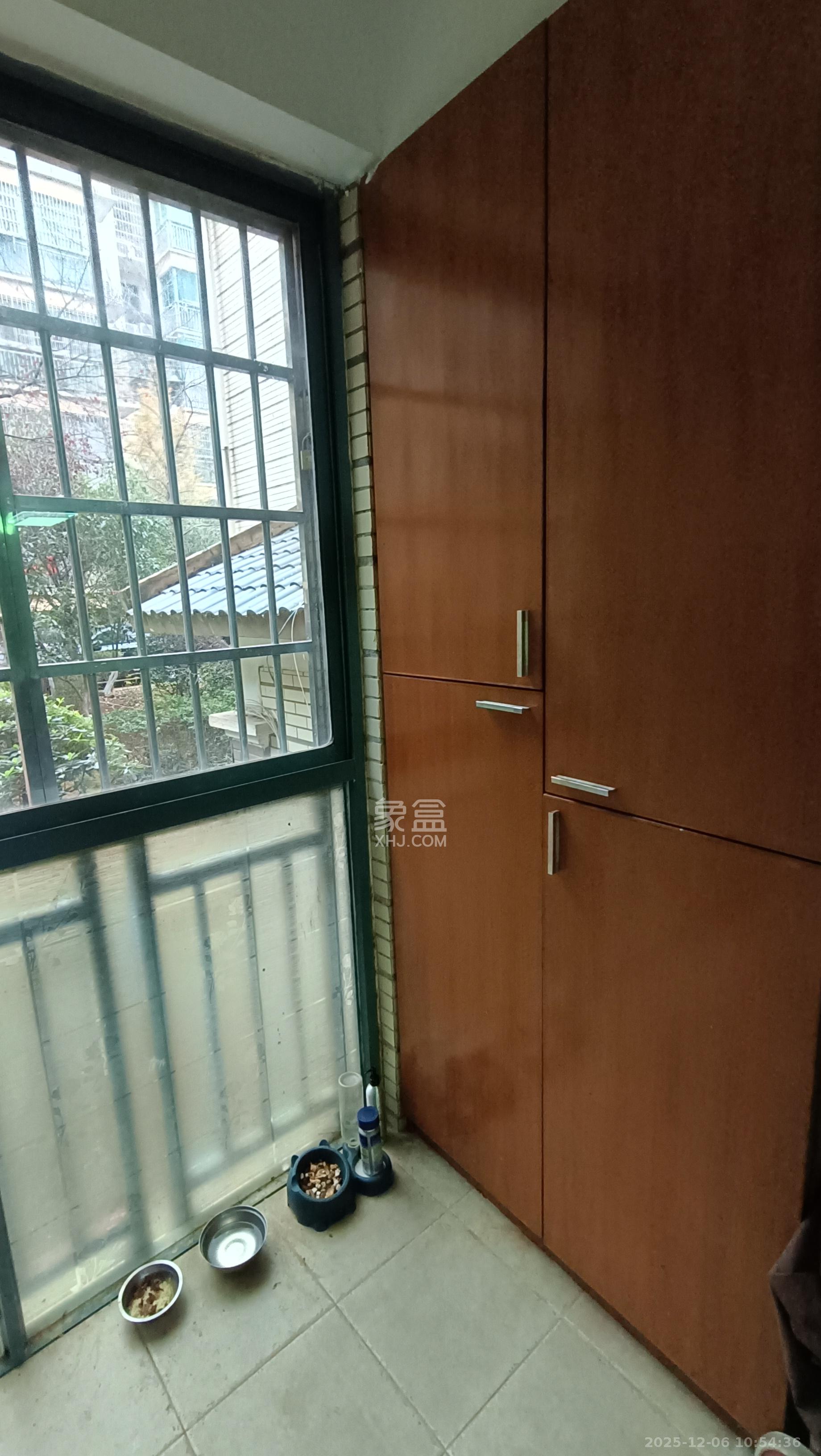 柠檬丽都 3室2厅2卫 2400.0元/月 柠檬丽都 3室2厅2卫 2400.0元/月室内图