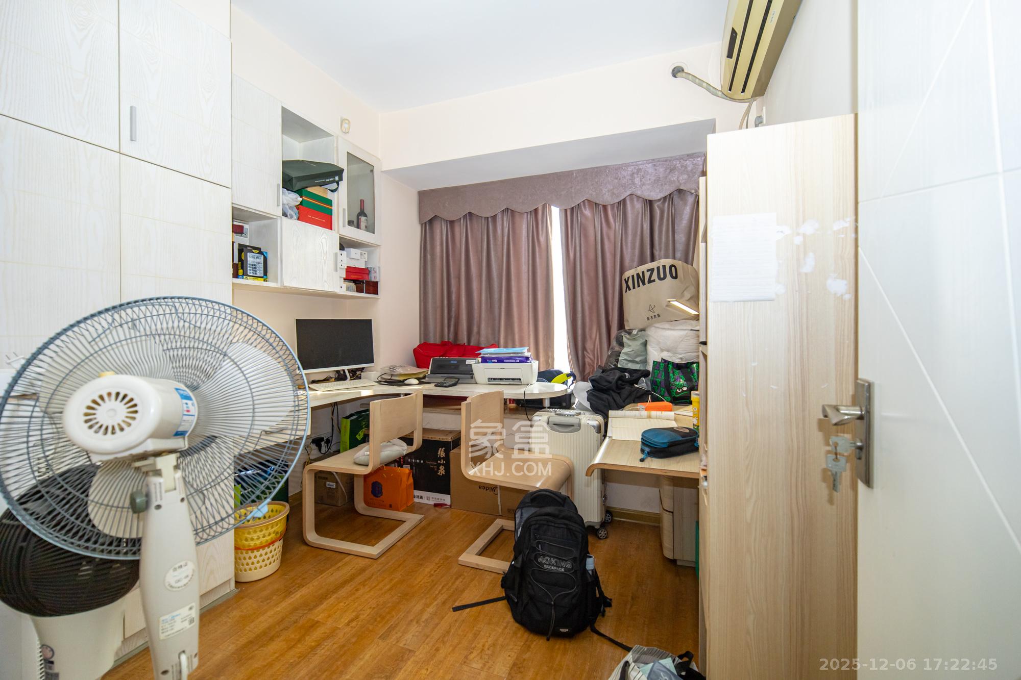 华润凤凰城二期  3室2厅1卫    71.8万卧室