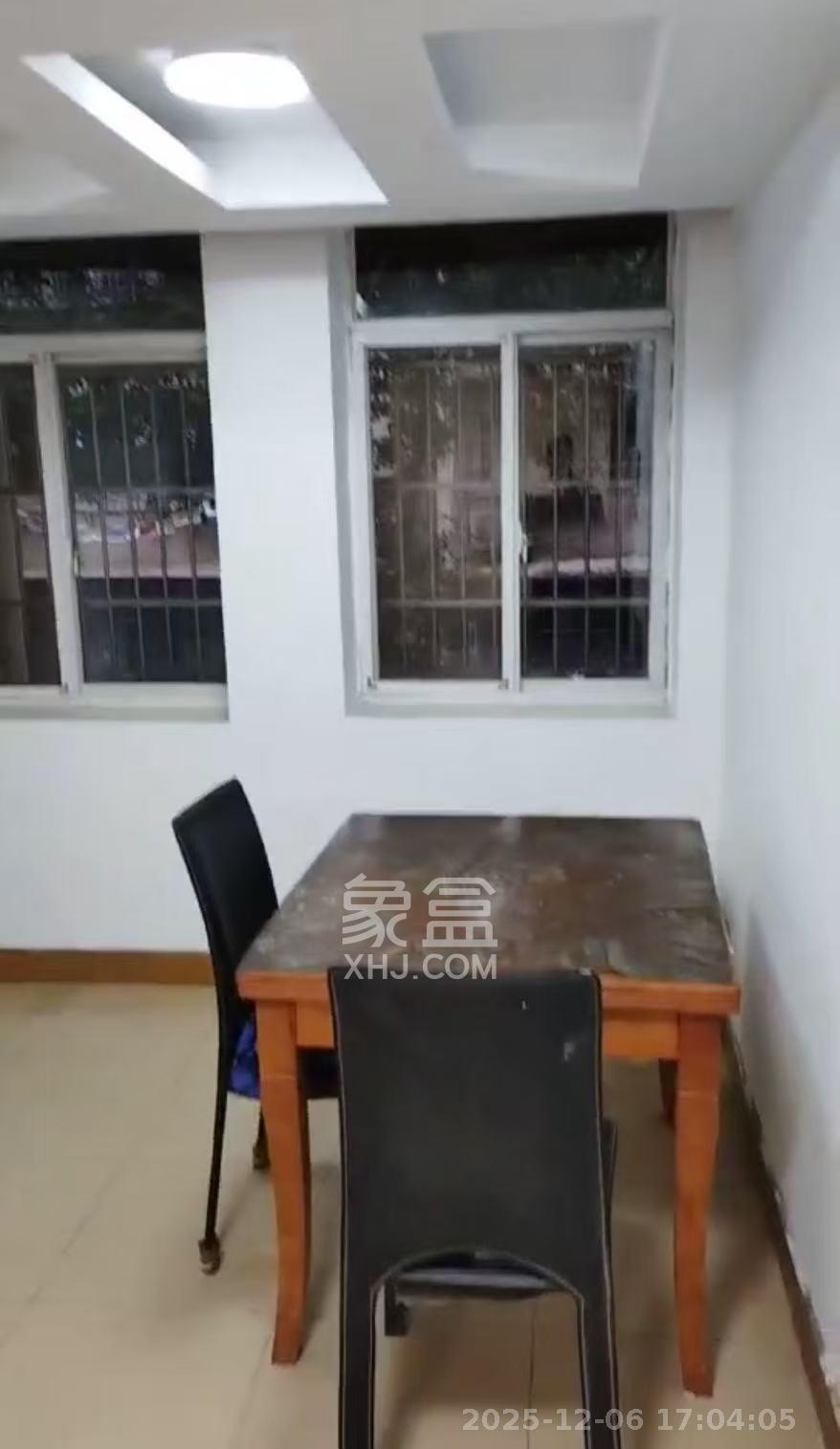 东塘电力院  3室2厅2卫    2300.0元/月