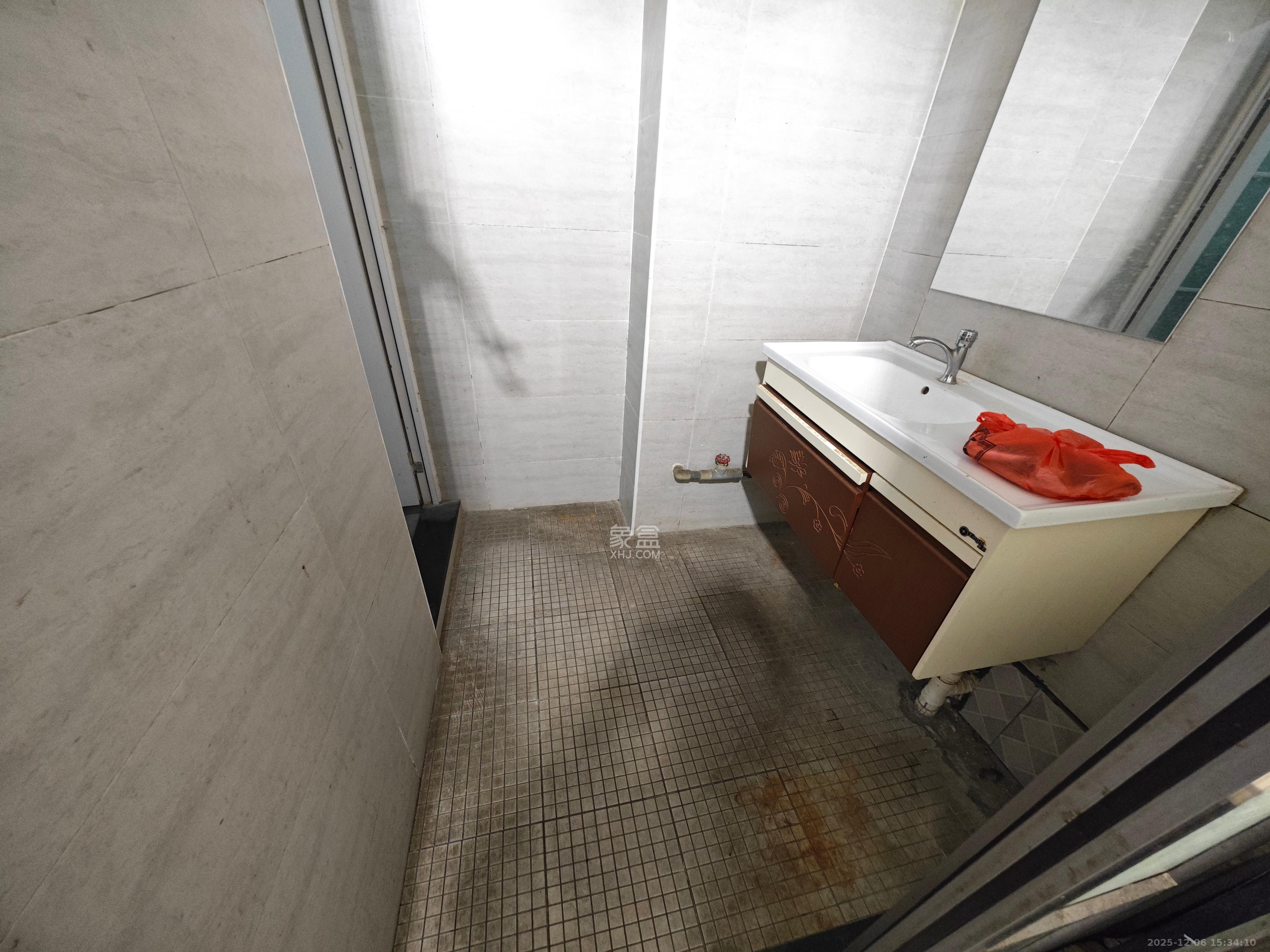 红星国际星城 1室1厅1卫 4500.0元/月 红星国际星城 1室1厅1卫 4500.0元/月室内图