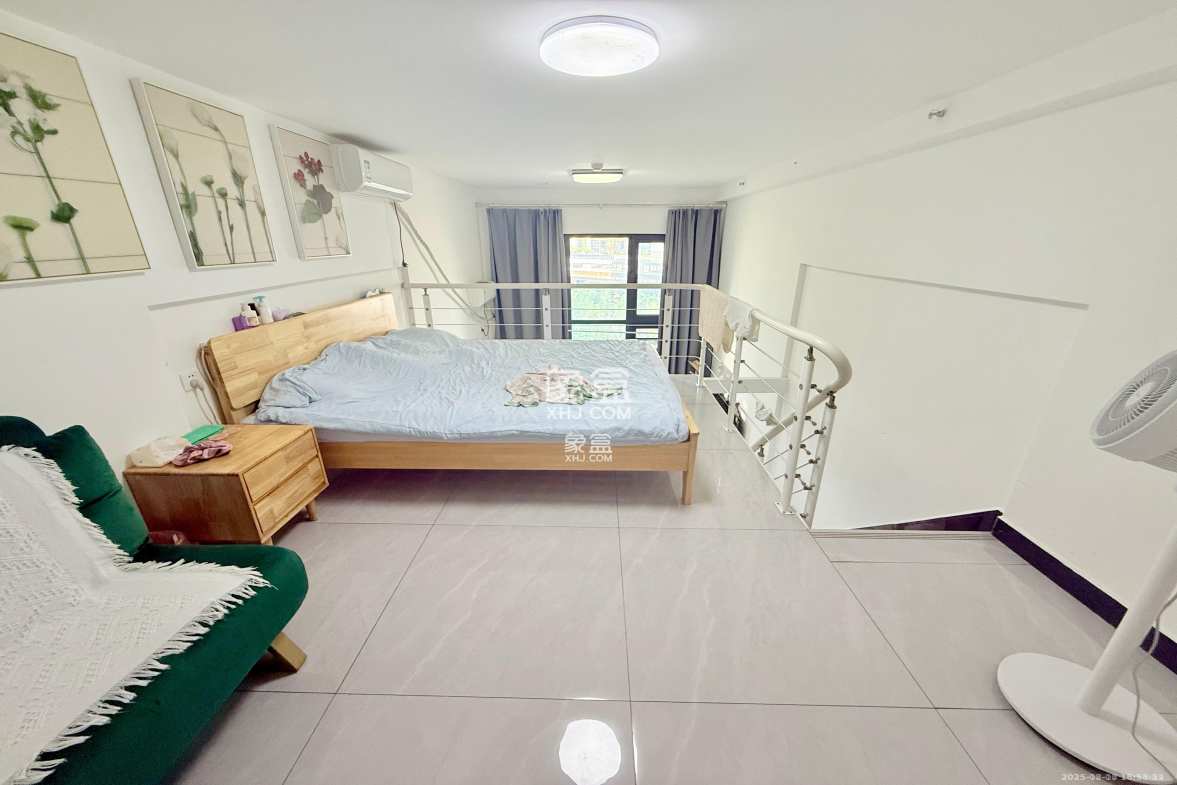 藏珑湖上公馆 1室1厅1卫 2100.0元/月 藏珑湖上公馆 1室1厅1卫 2100.0元/月室内图