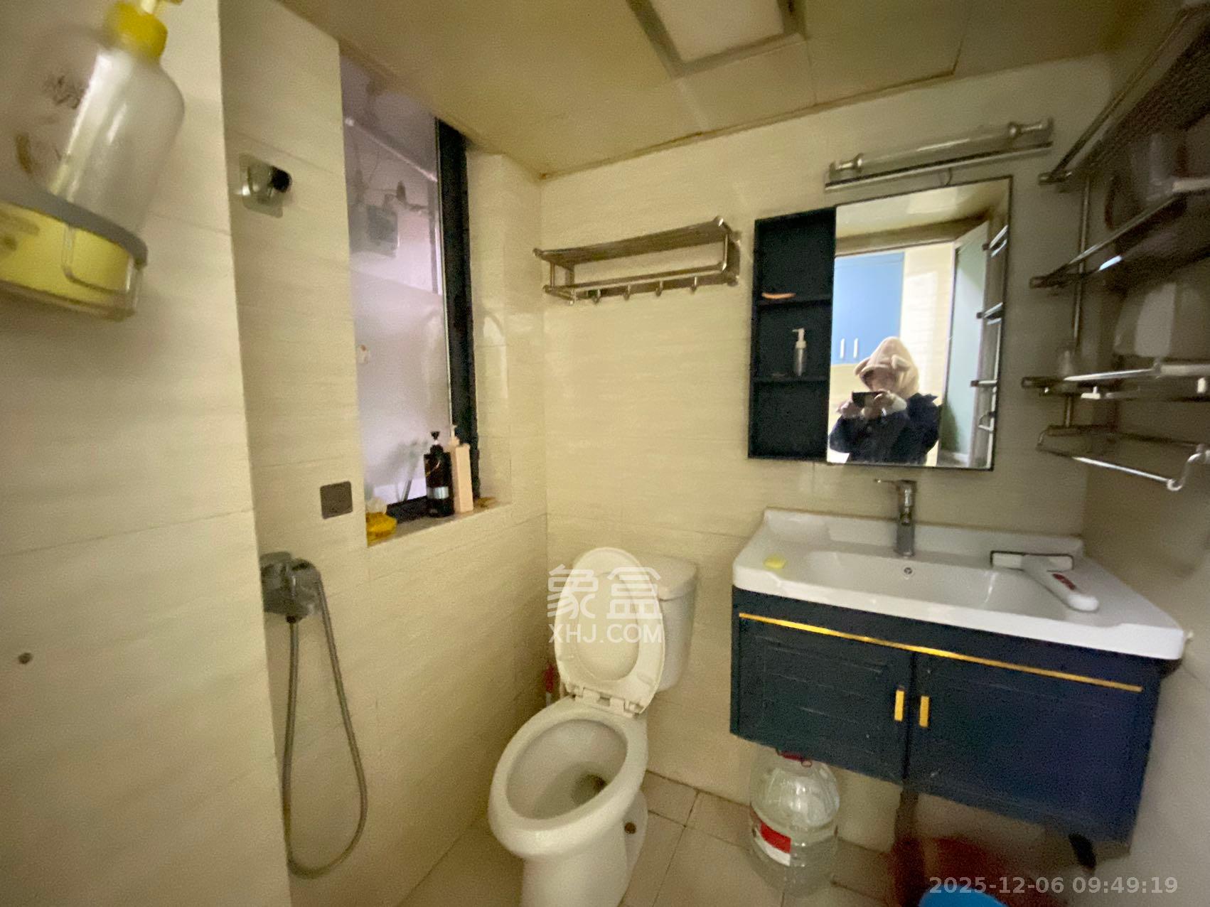 中建芙蓉工社 2室1厅1卫 1700.0元/月 中建芙蓉工社 2室1厅1卫 1700.0元/月室内图