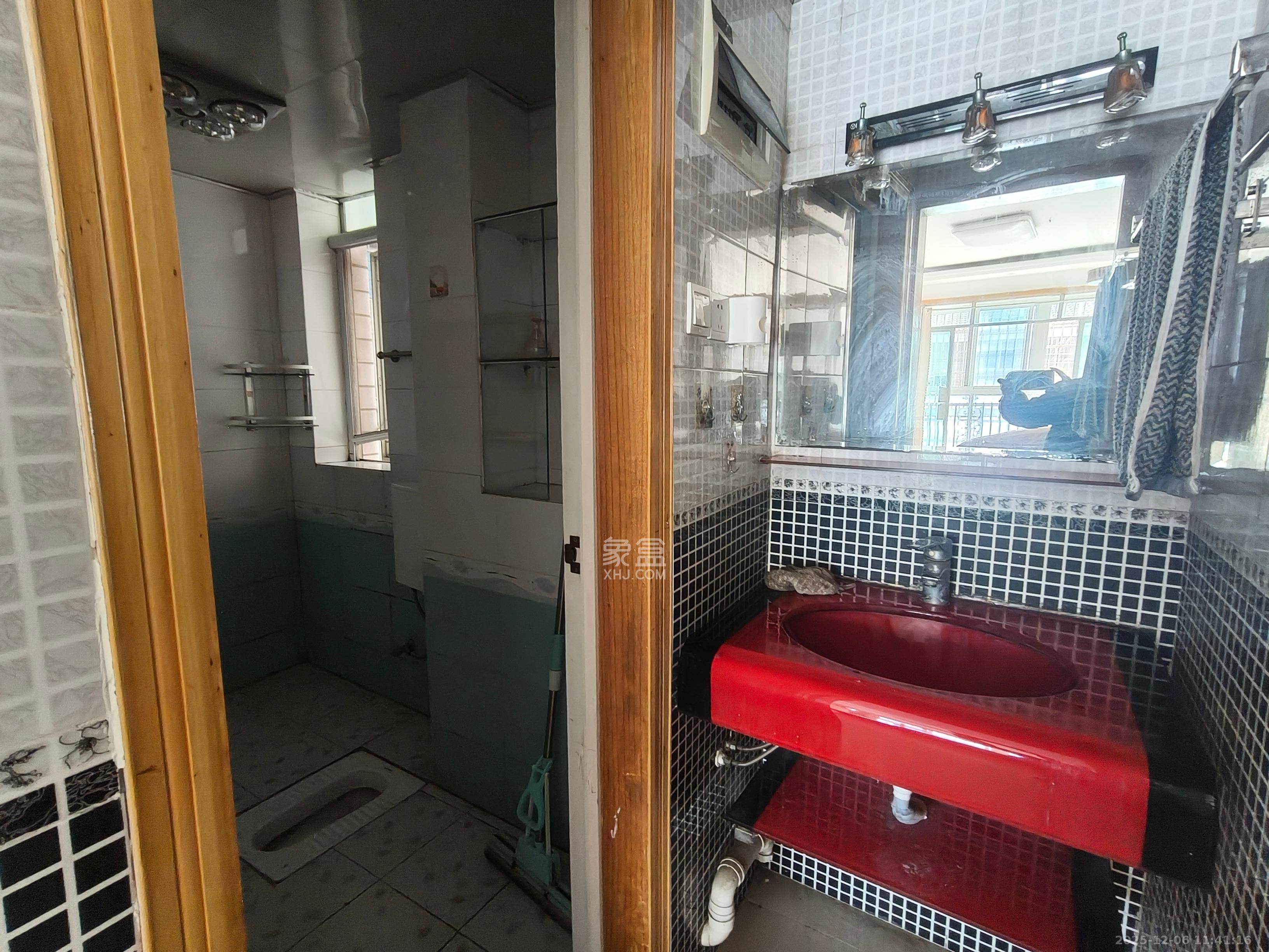 湘绣城 2室2厅1卫 1600.0元/月 湘绣城 2室2厅1卫 1600.0元/月室内图