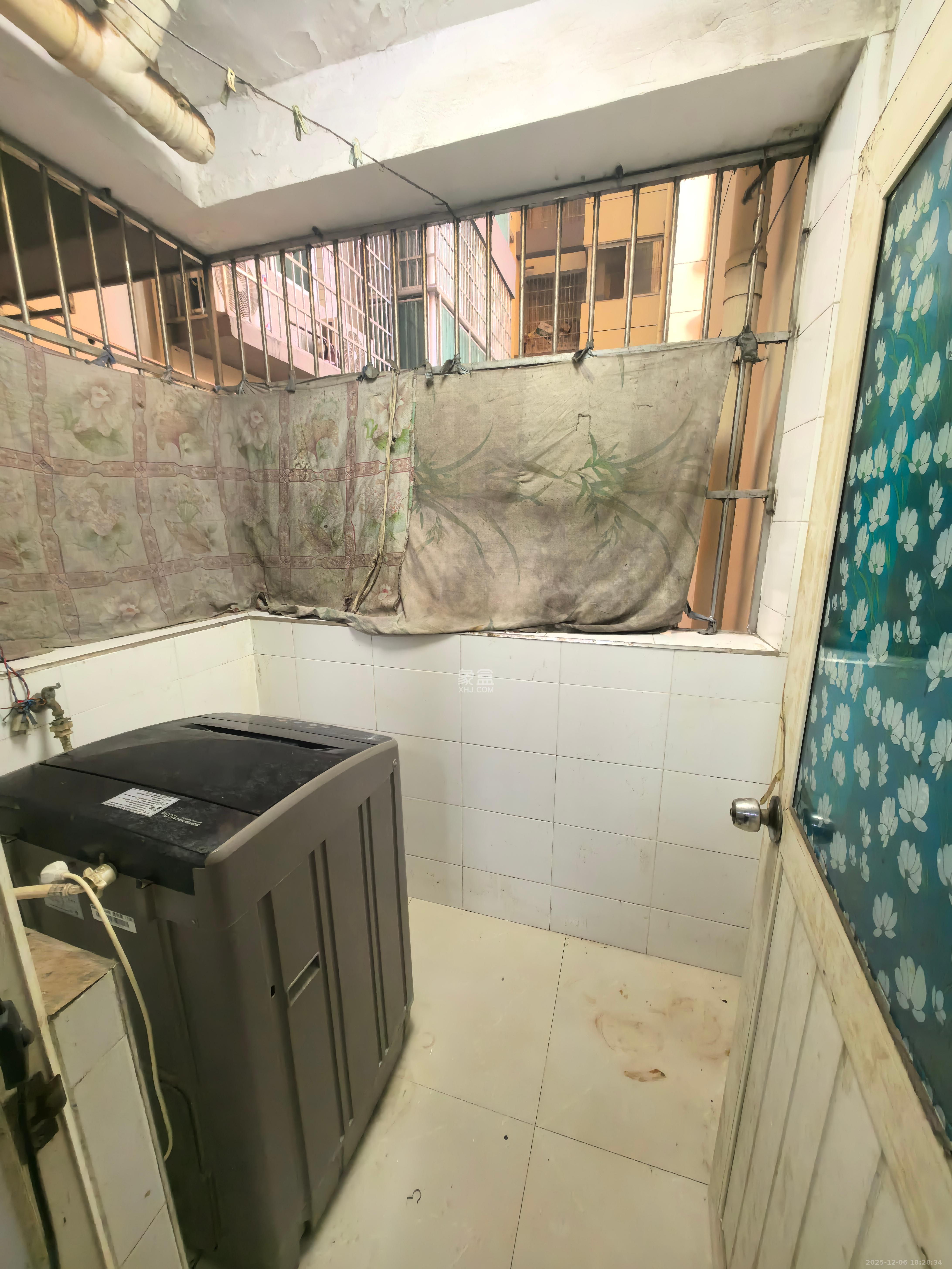 麓谷加州阳光  2室2厅1卫    2000.0元/月室内图