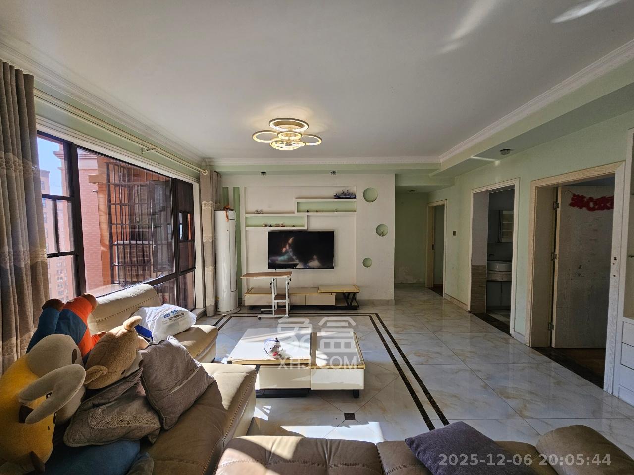 鑫远和城（一、二期）  3室2厅2卫    2500.0元/月