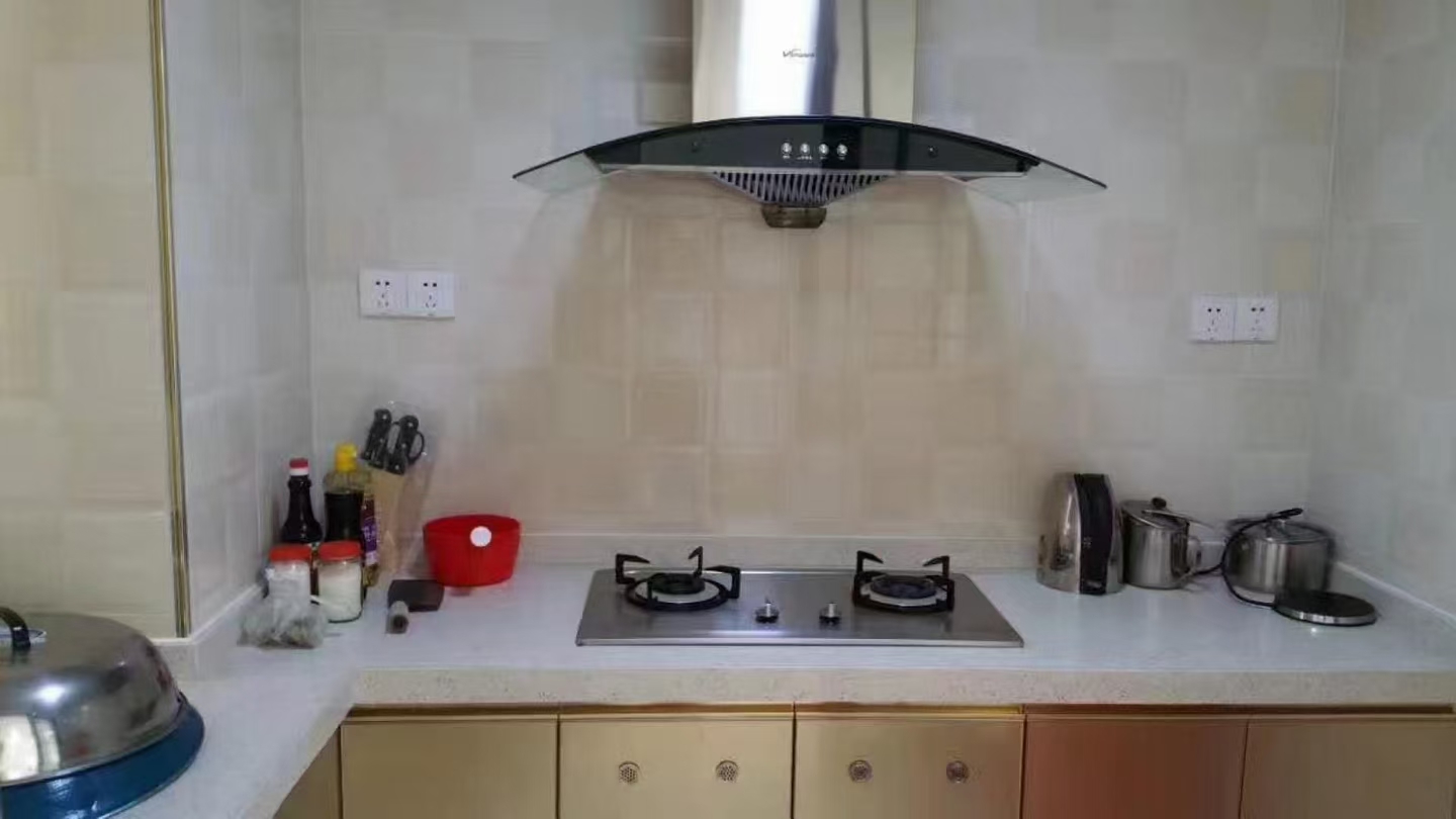 佳华公寓 1室2厅1卫 2600.0元/月 佳华公寓 1室2厅1卫 2600.0元/月室内图