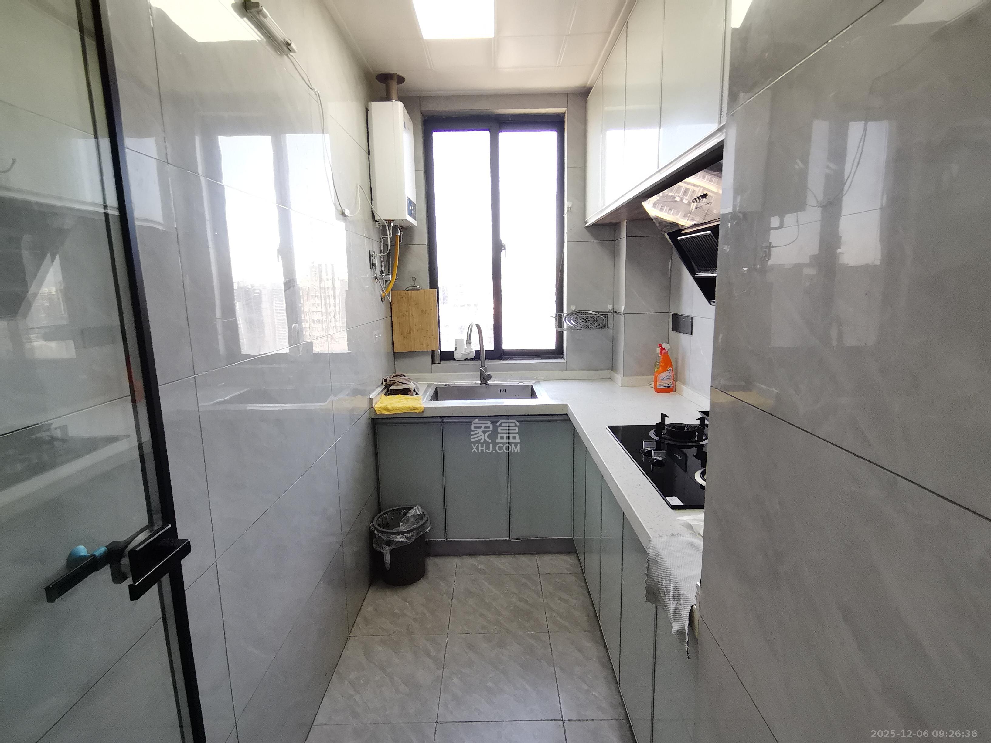 明发阅江悦府 3室2厅2卫 2300.0元/月 明发阅江悦府 3室2厅2卫 2300.0元/月室内图