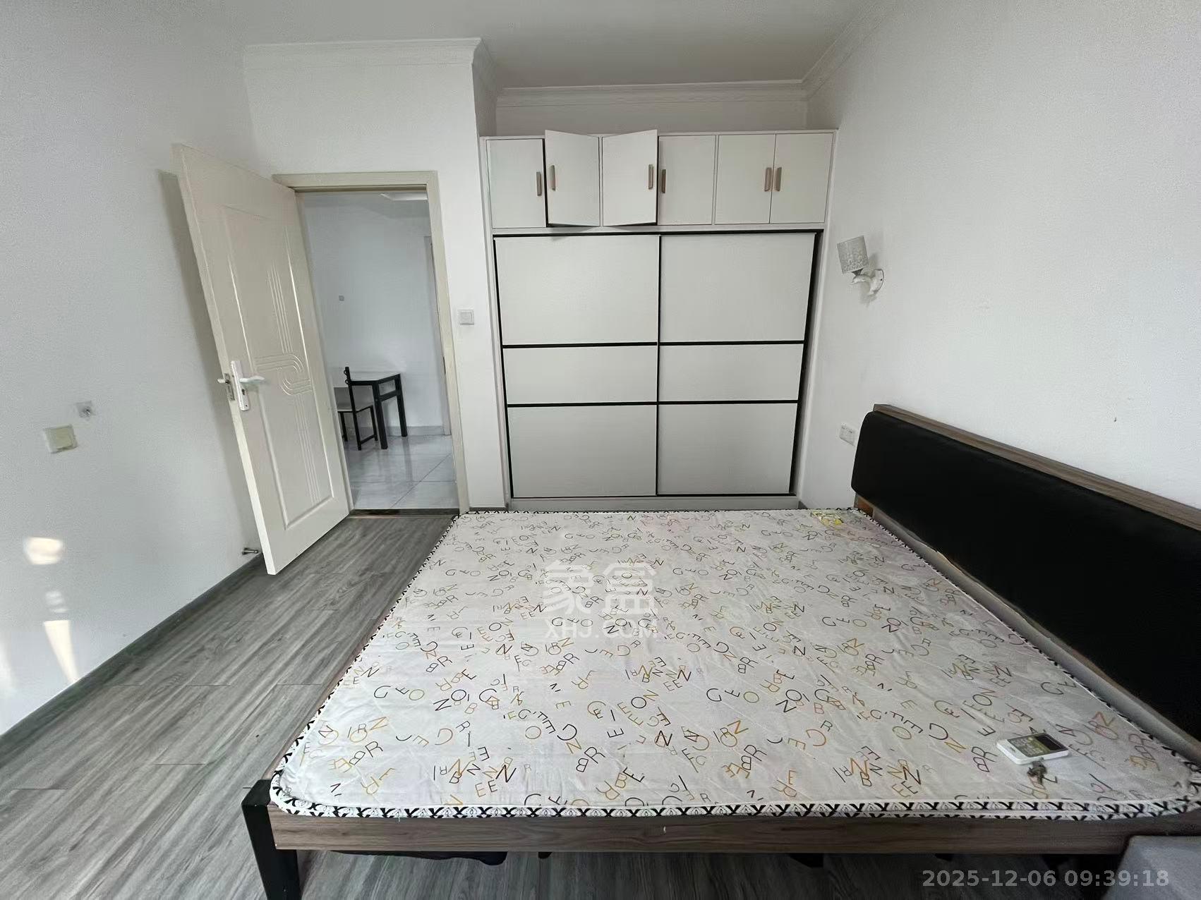 荣盛花语城  3室2厅0卫    1700.0元/月室内图