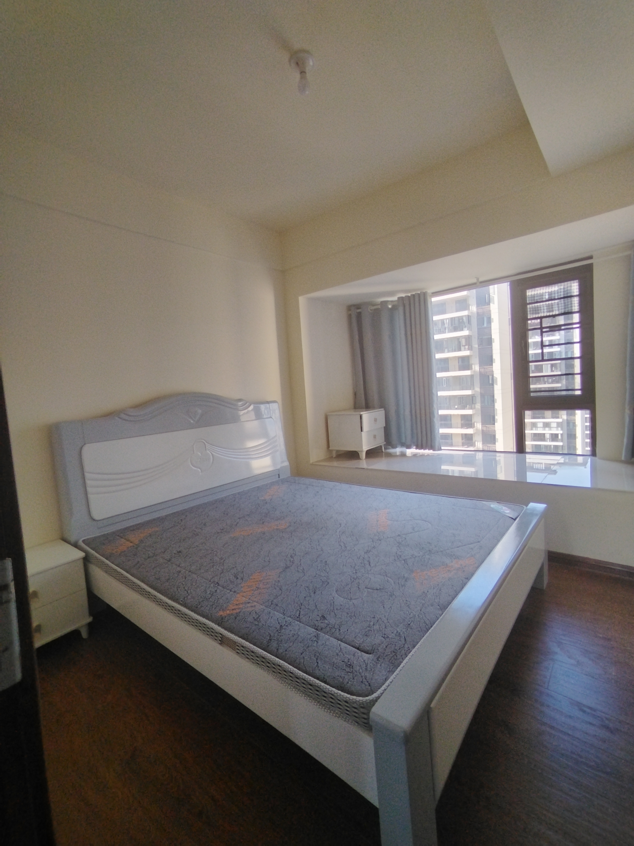 碧桂园翘楚棠  4室2厅2卫    1800.0元/月室内图