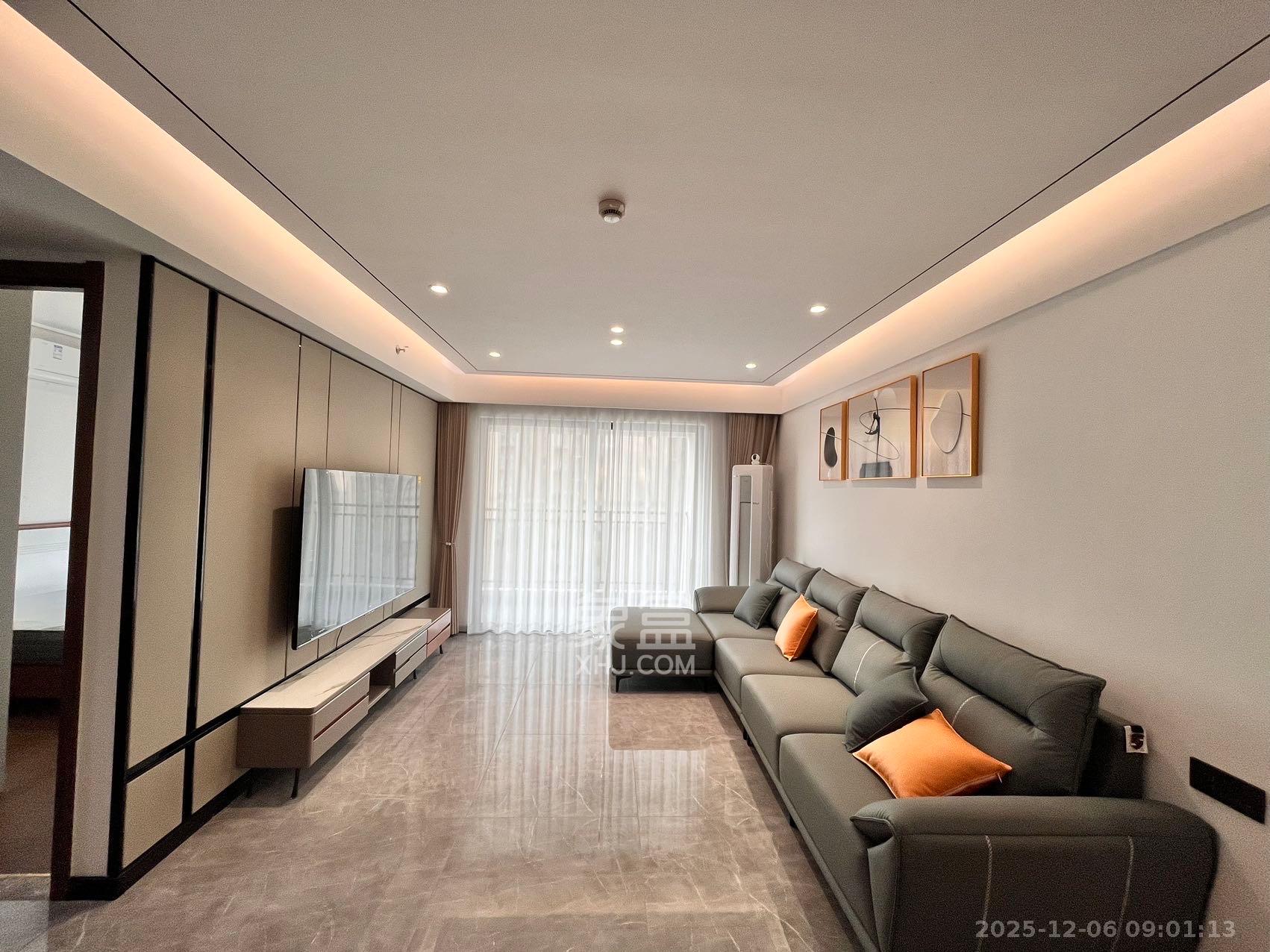 卓越中寰  3室2厅2卫    5000.0元/月