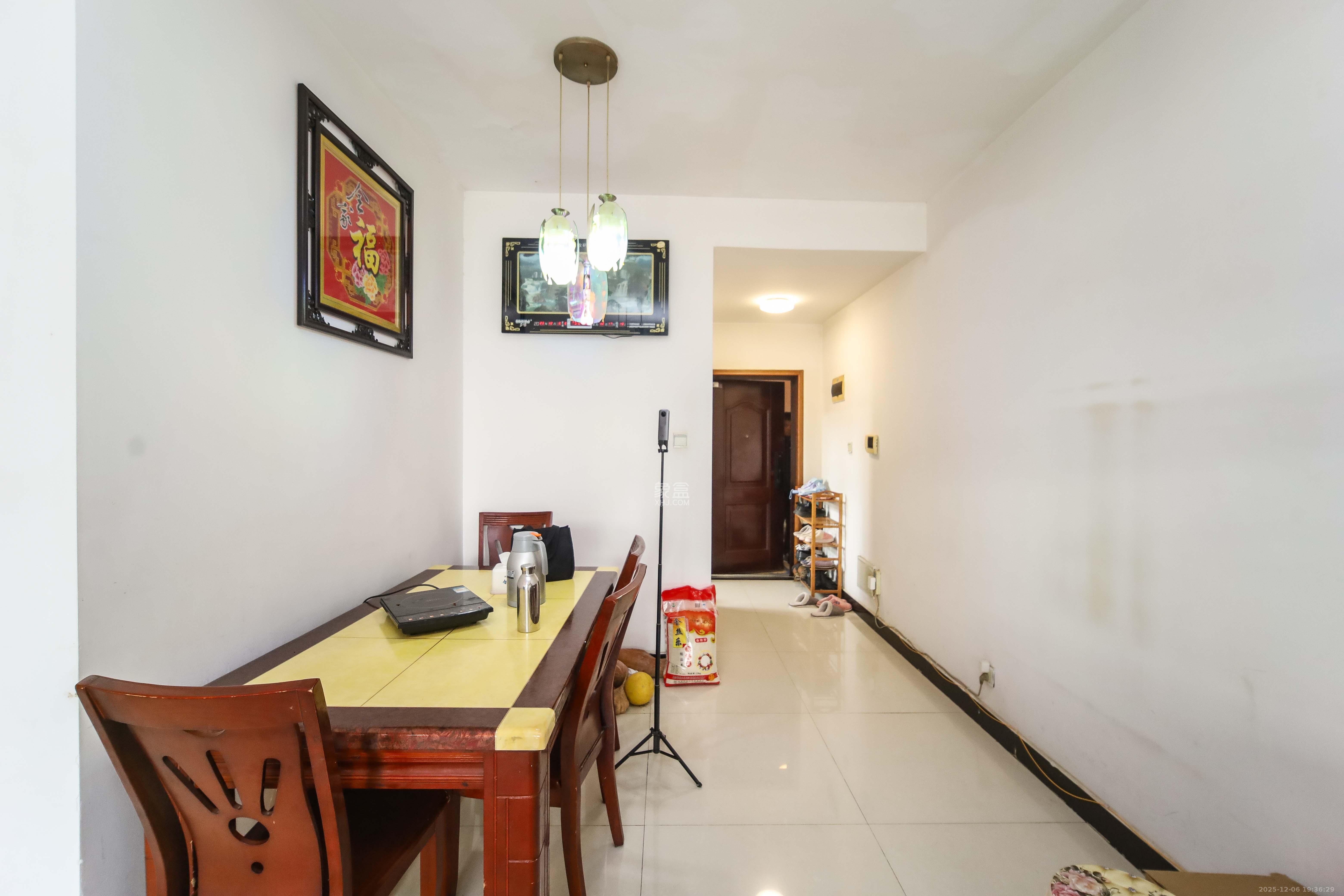 江河双水湾 3室2厅1卫 82.0万 江河双水湾 3室2厅1卫 82.0万客厅