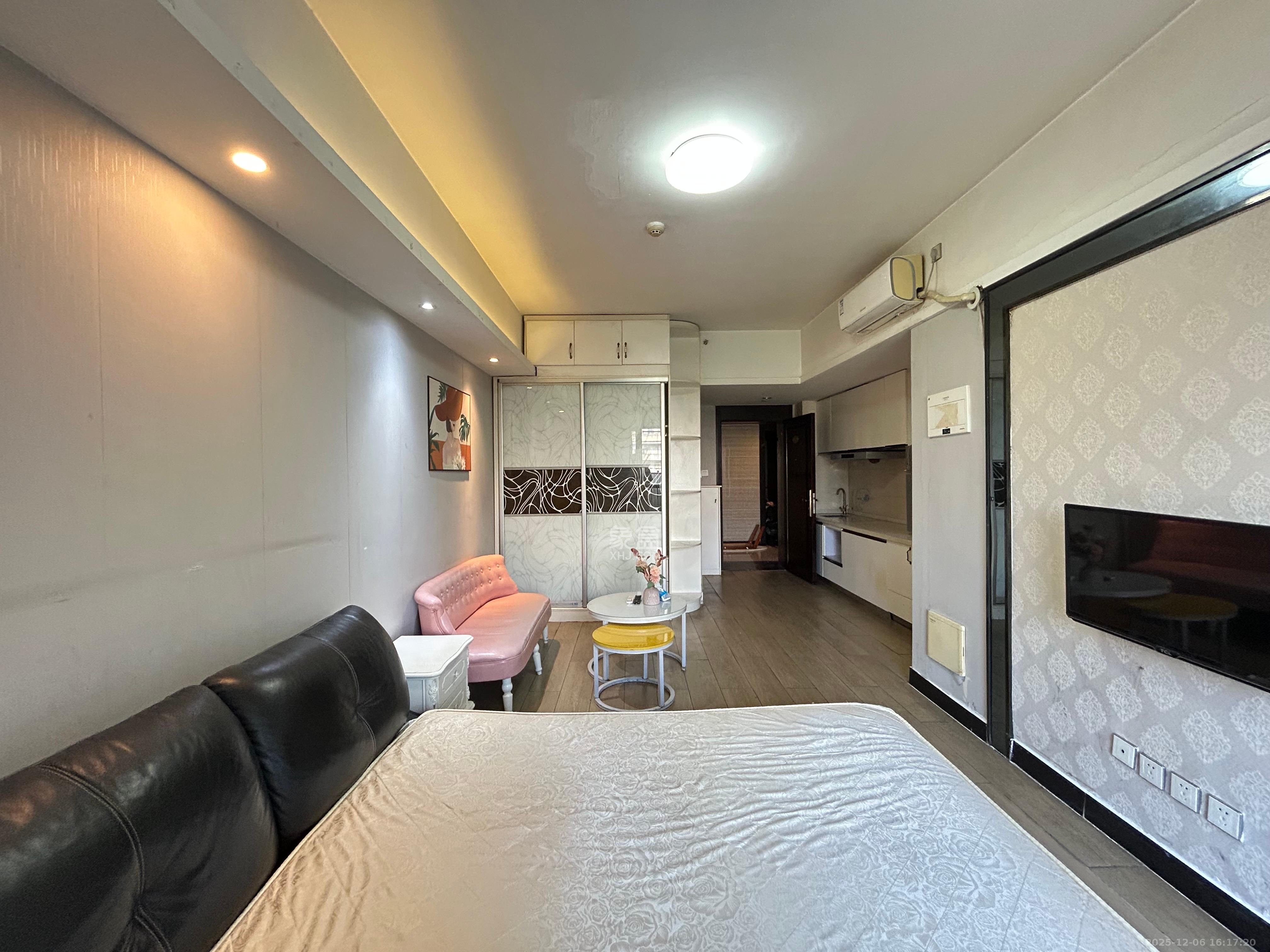 德思勤城市广场(宝格丽公寓) 1室1厅1卫 1500.0元/月 德思勤城市广场(宝格丽公寓) 1室1厅1卫 1500.0元/月室内图