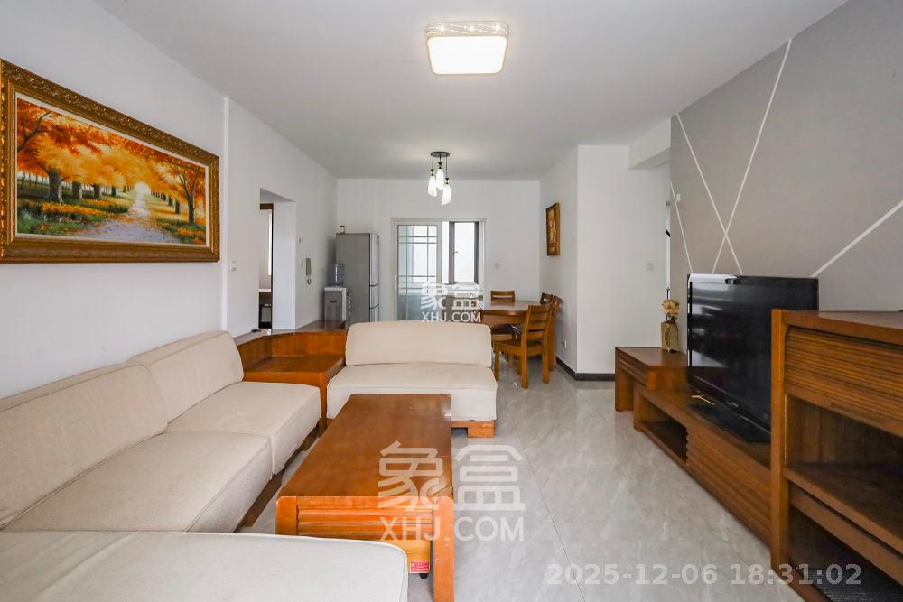 中铁西江悦一期 4室2厅2卫 3200.0元/月 中铁西江悦一期 4室2厅2卫 3200.0元/月室内图