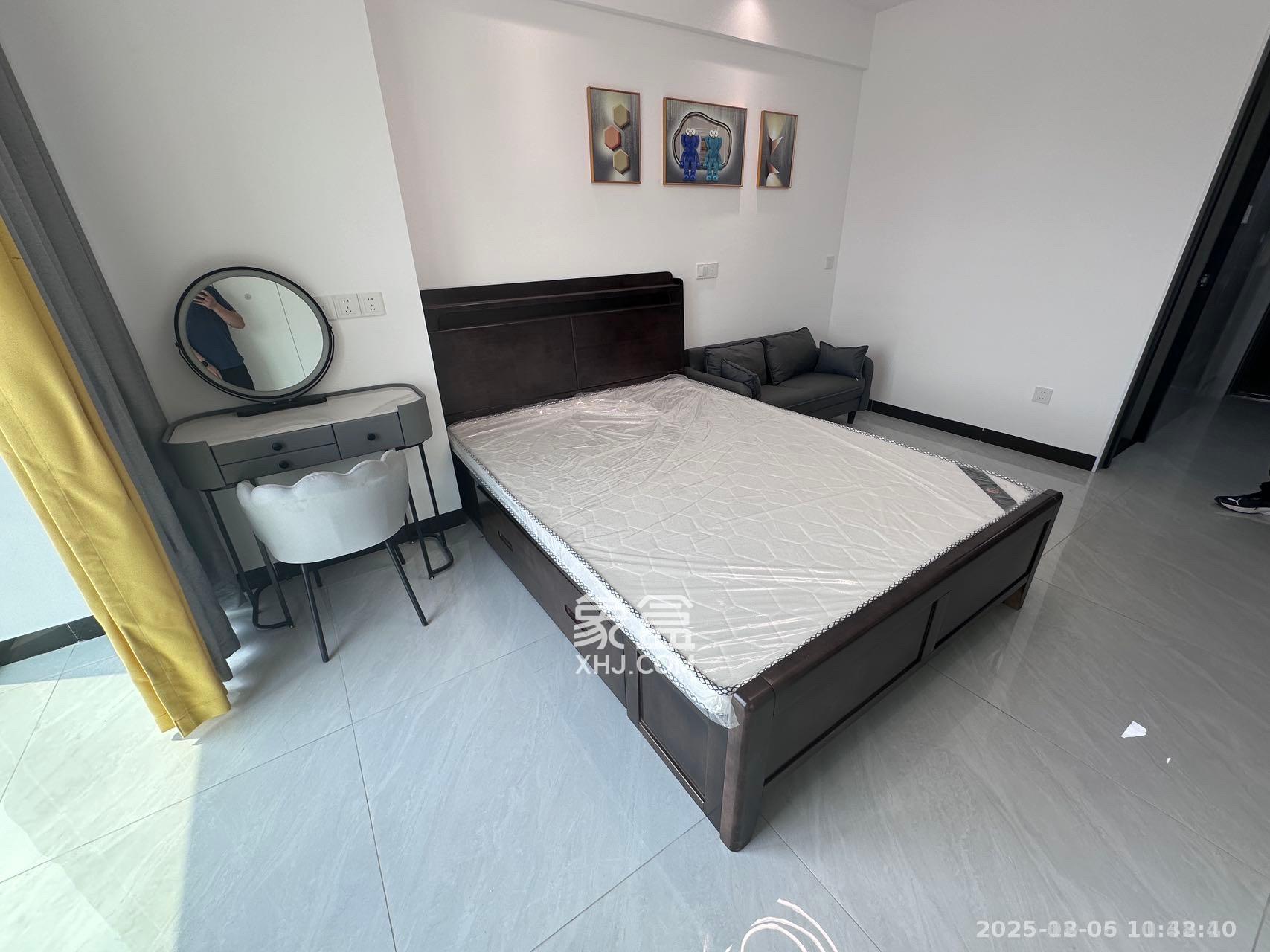 华润置地中心 1室1厅1卫 2000.0元/月 华润置地中心 1室1厅1卫 2000.0元/月室内图