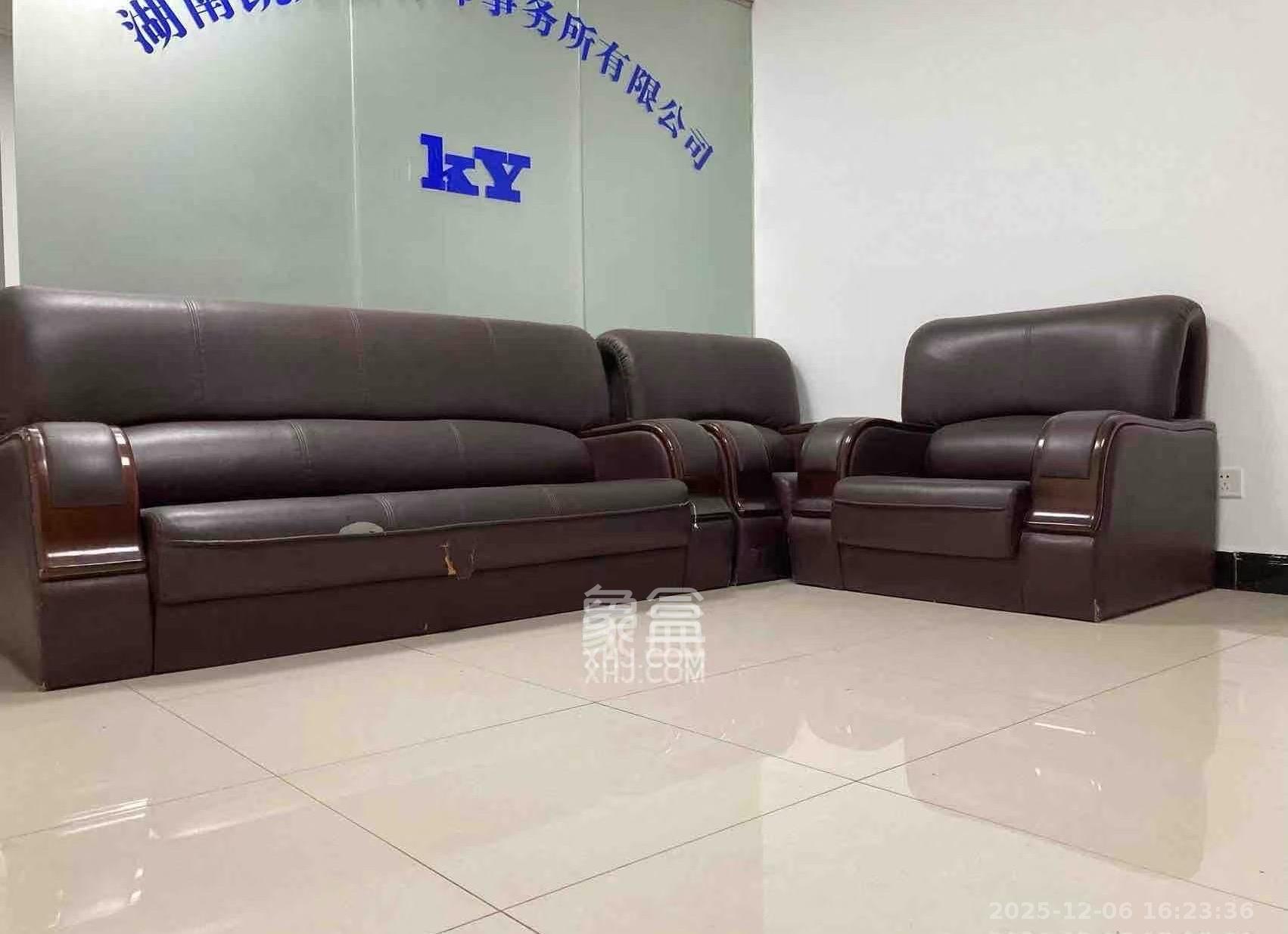 建鸿达华都（华都小户型及大华写字楼）   51.5㎡      6000.0元/月室内图