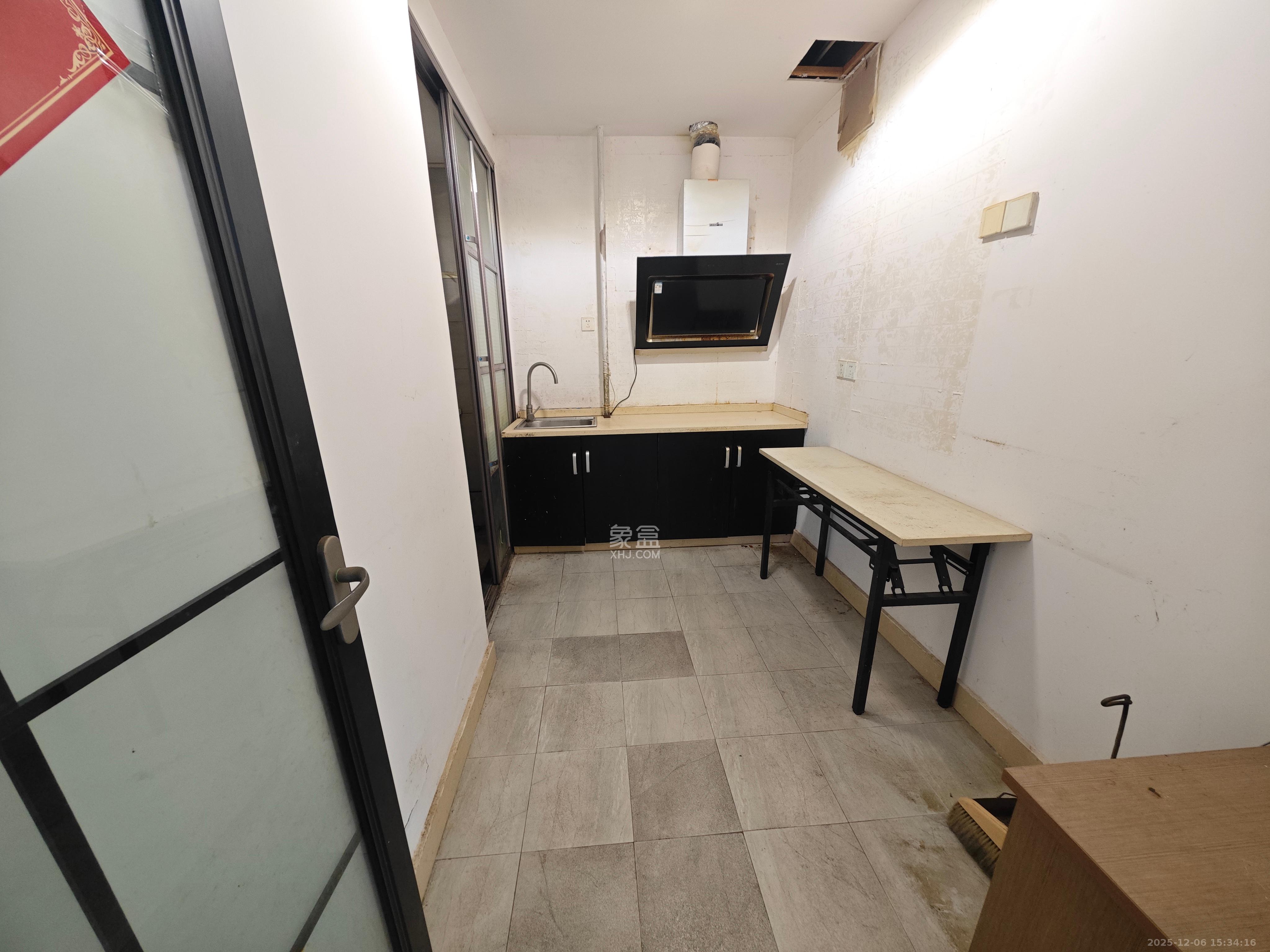 红星国际星城 1室1厅1卫 4500.0元/月 红星国际星城 1室1厅1卫 4500.0元/月室内图