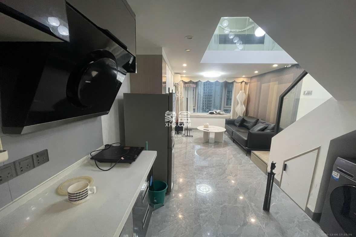 福晟翡翠湾 2室1厅1卫 2200.0元/月 福晟翡翠湾 2室1厅1卫 2200.0元/月室内图