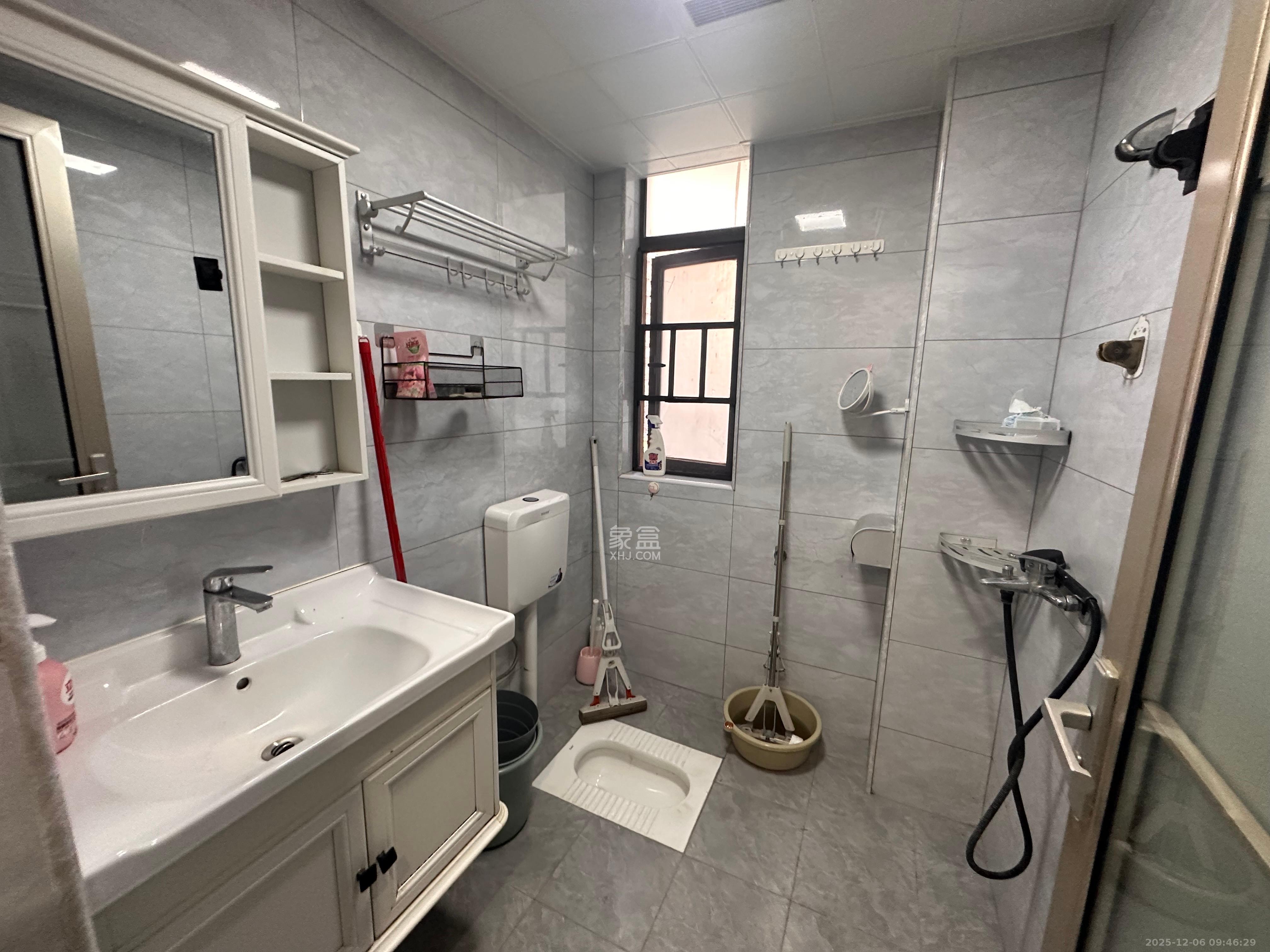 嘉雨兴园 2室1厅1卫 2400.0元/月 嘉雨兴园 2室1厅1卫 2400.0元/月室内图