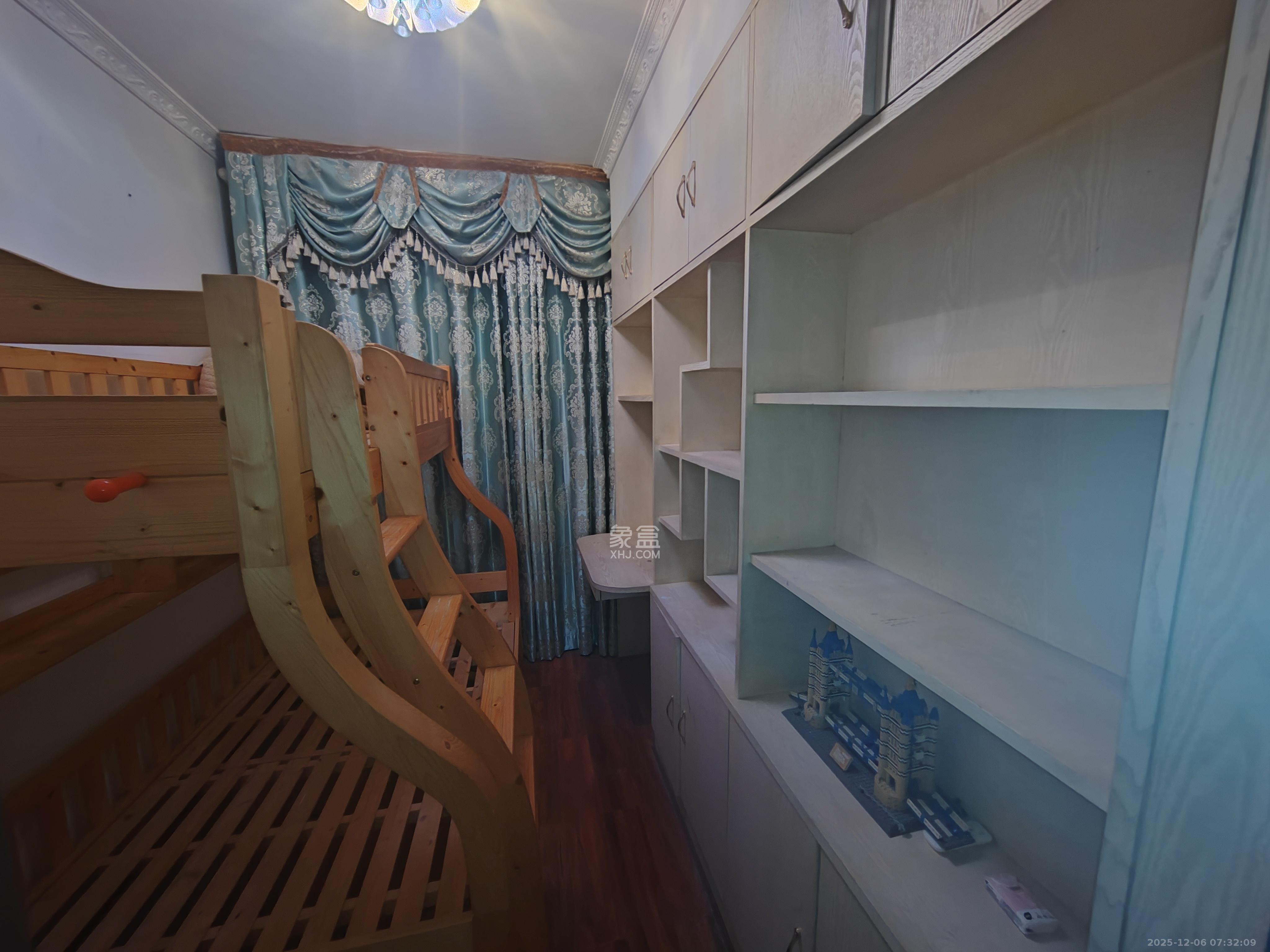 华银天际 3室2厅2卫 1800.0元/月 华银天际 3室2厅2卫 1800.0元/月室内图