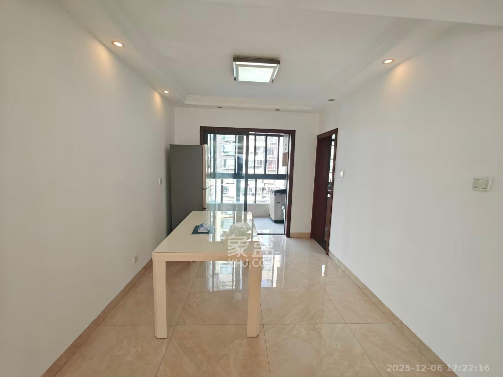 西子花苑  3室2厅2卫    3000.0元/月室内图