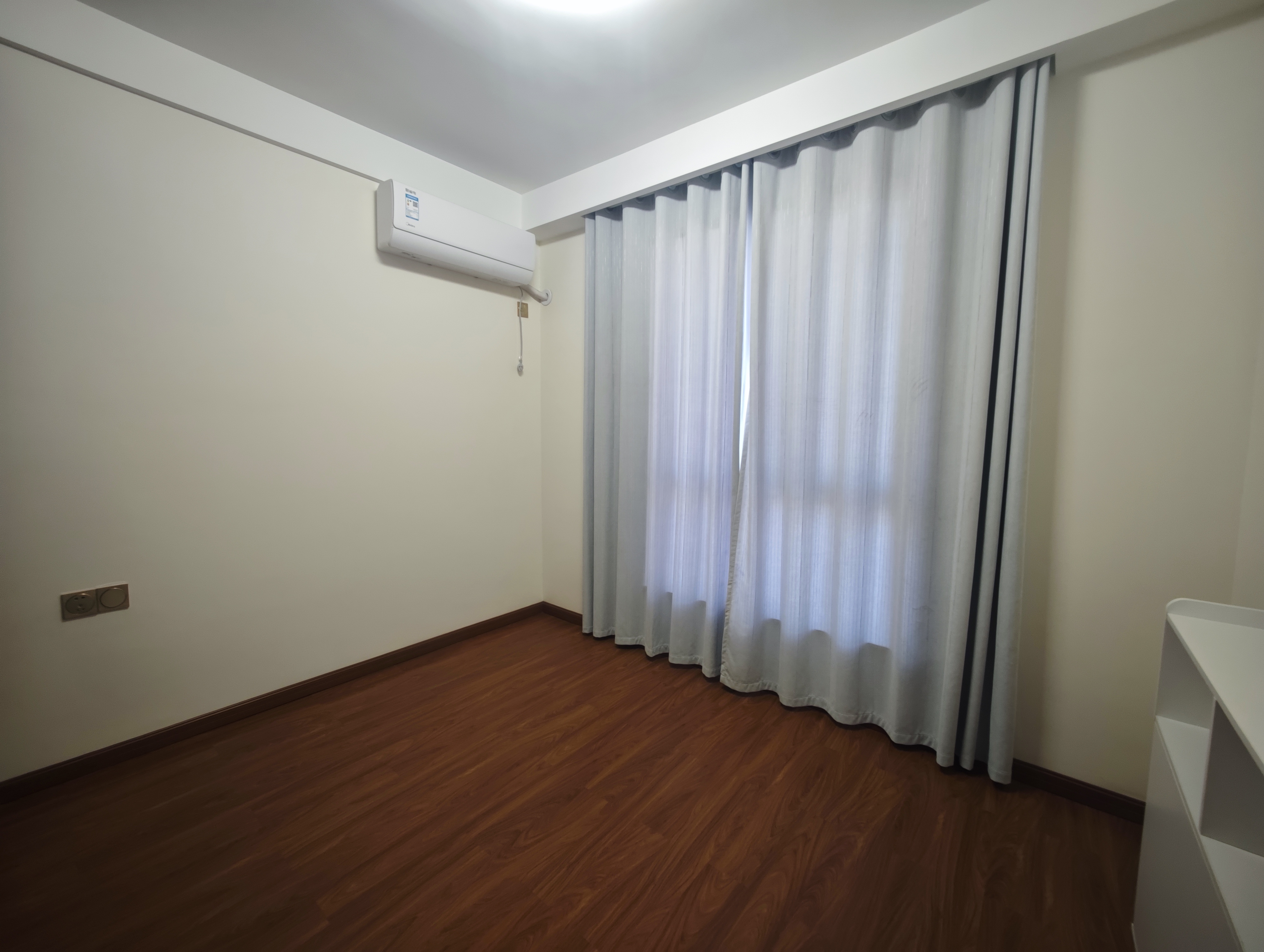 新概念 3室2厅2卫 1600.0元/月 新概念 3室2厅2卫 1600.0元/月室内图