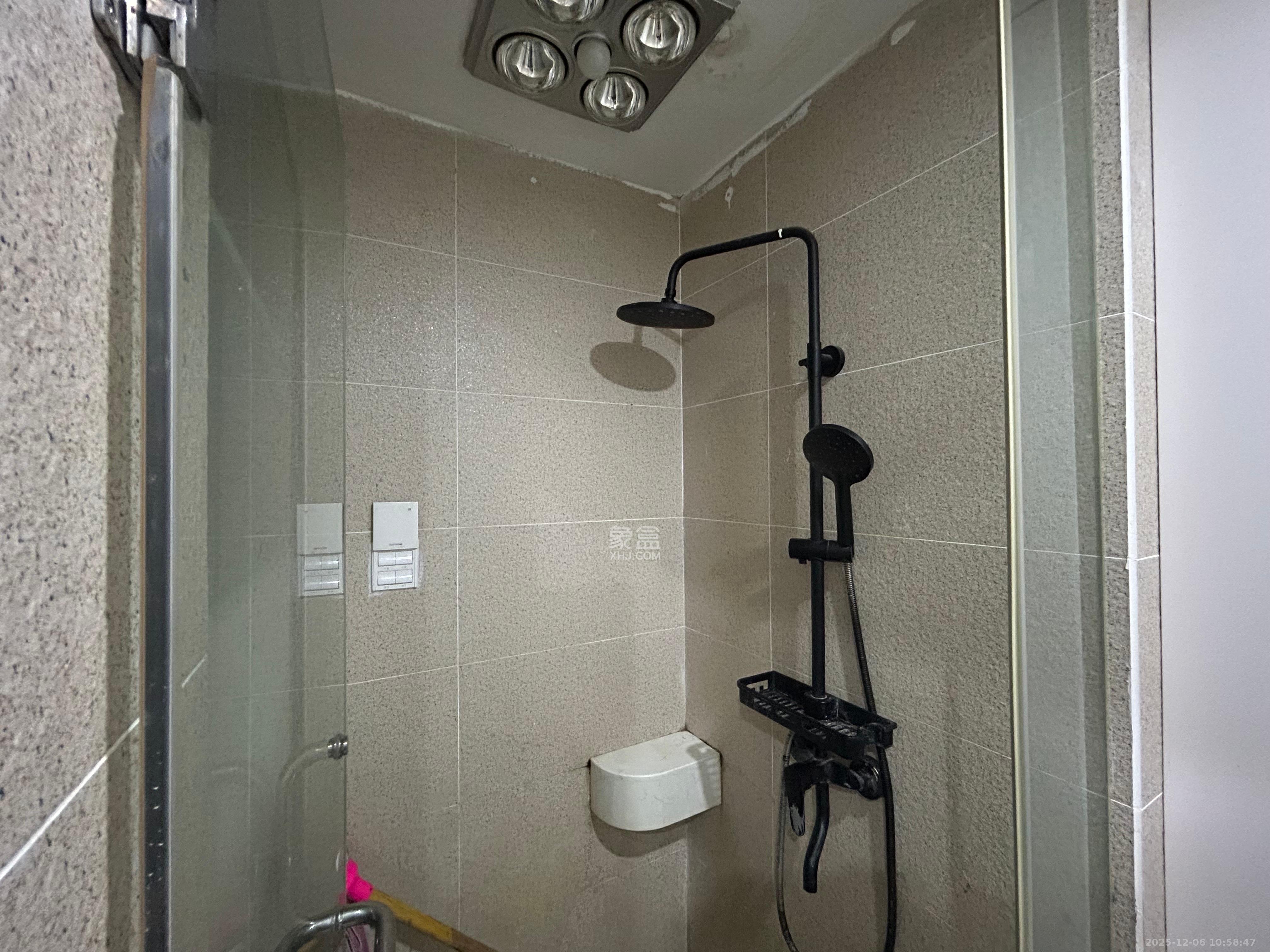 宇成开福广场   41.1㎡      1600.0元/月室内图