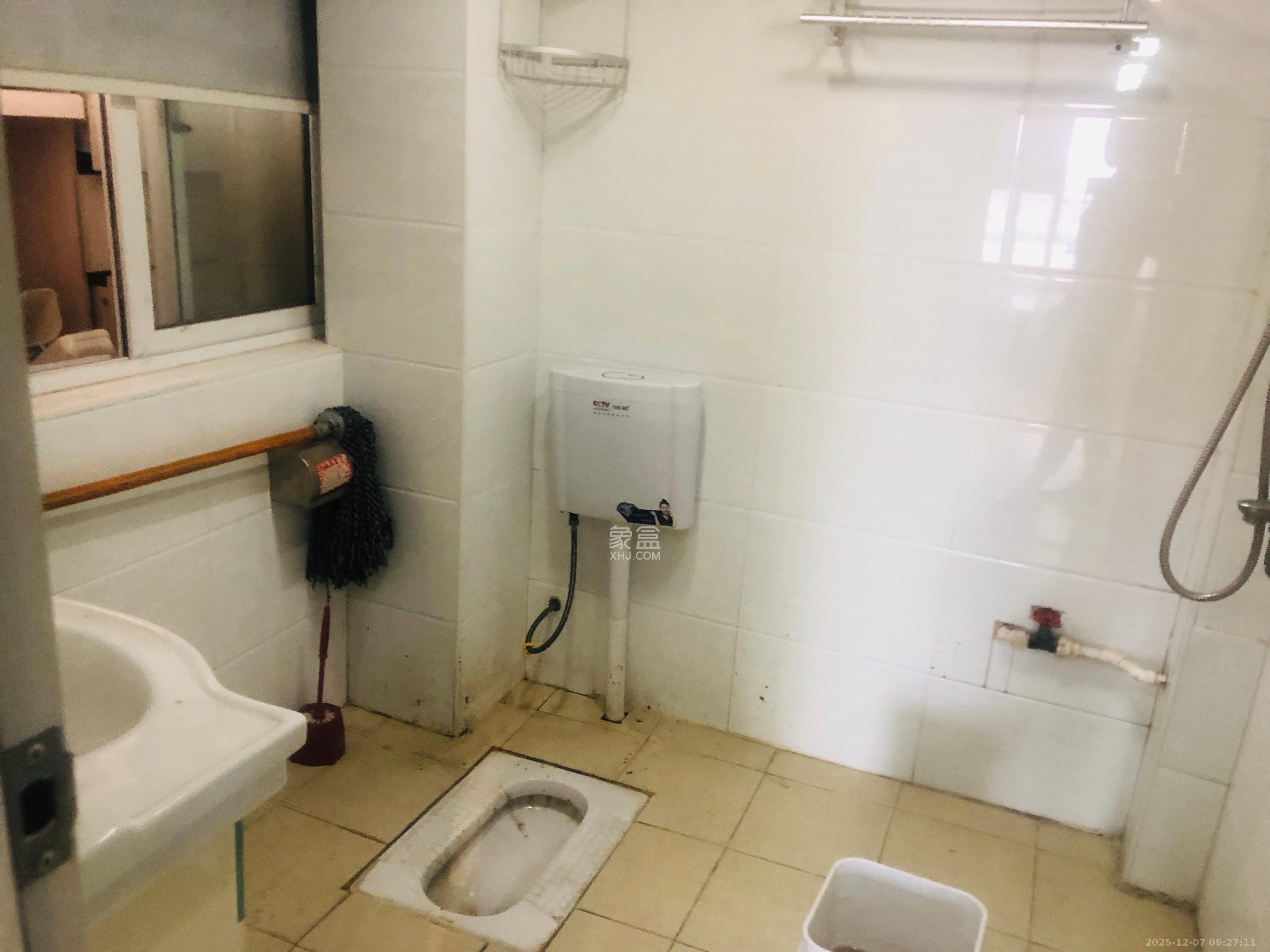 上河国际C区  3室2厅1卫    2500.0元/月室内图