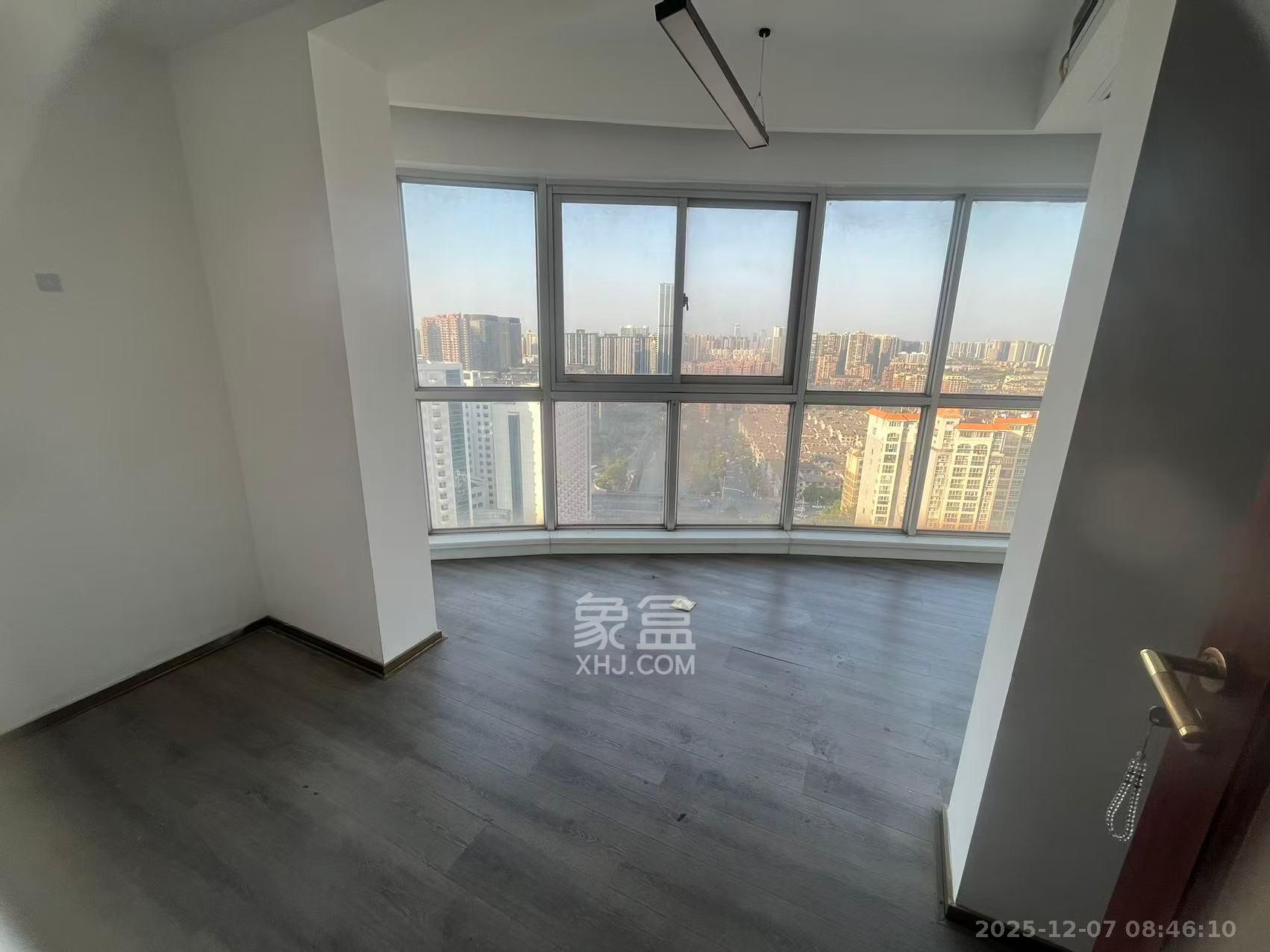 华雅花园 5室2厅2卫 15000.0元/月 华雅花园 5室2厅2卫 15000.0元/月室内图