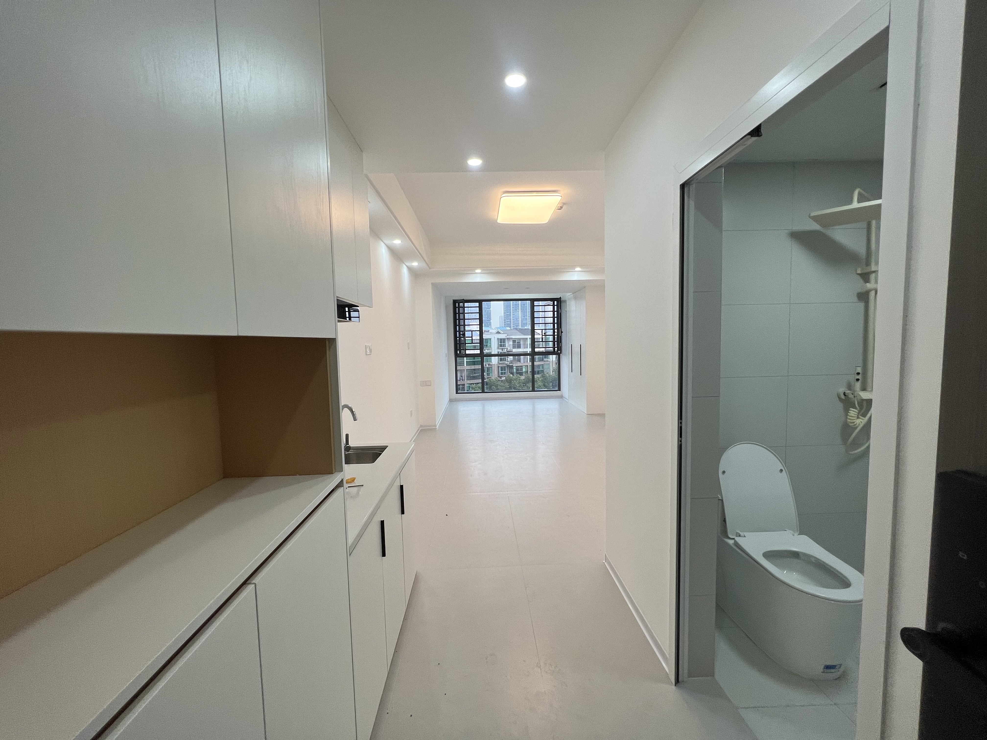 融冠乐城  1室1厅1卫    1800.0元/月