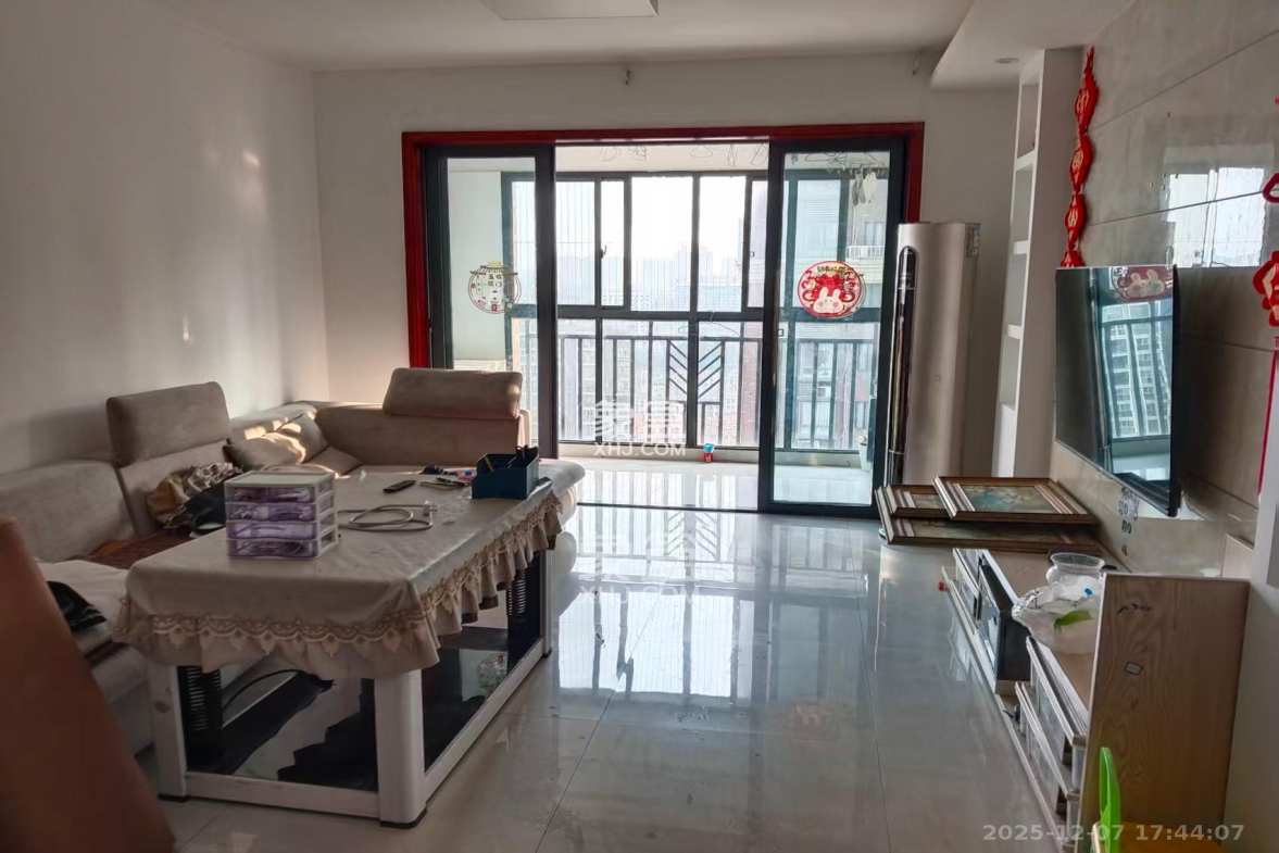 半山壹号 2室2厅1卫 2700.0元/月 半山壹号 2室2厅1卫 2700.0元/月室内图