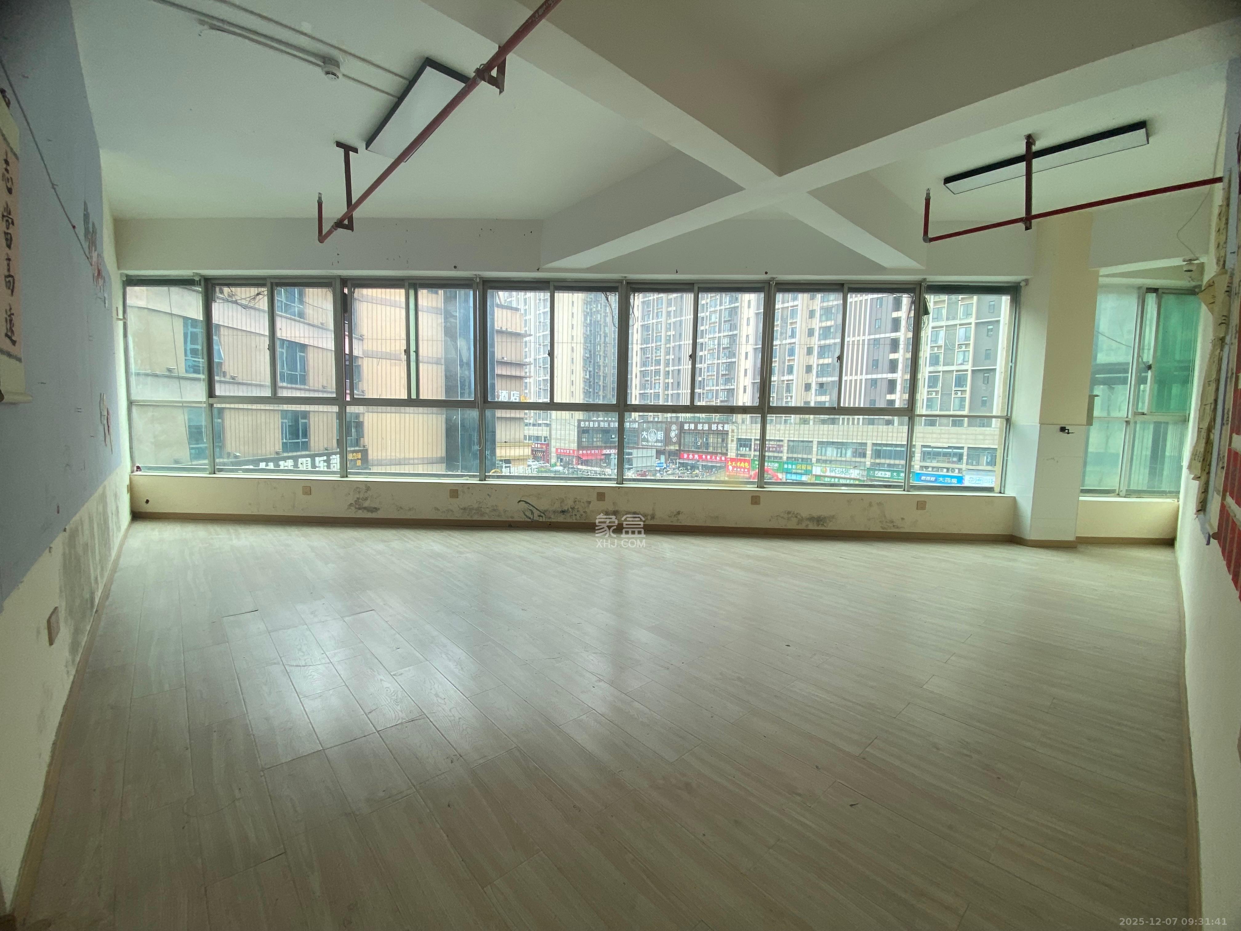 茶叶大市场“山水茗园”   725.0㎡      36000.0元/月室内图