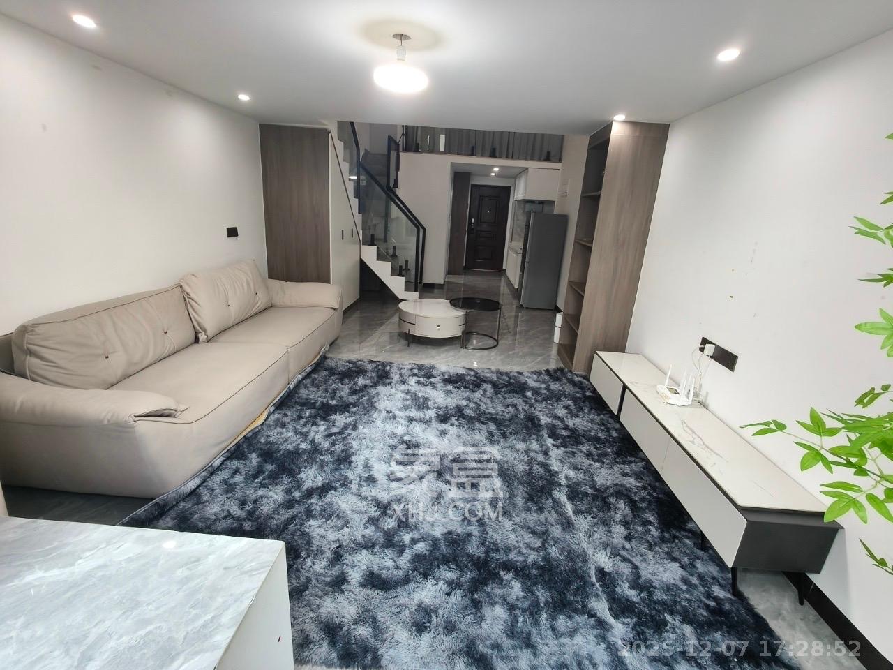 中建嘉和城  1室1厅1卫    1500.0元/月室内图