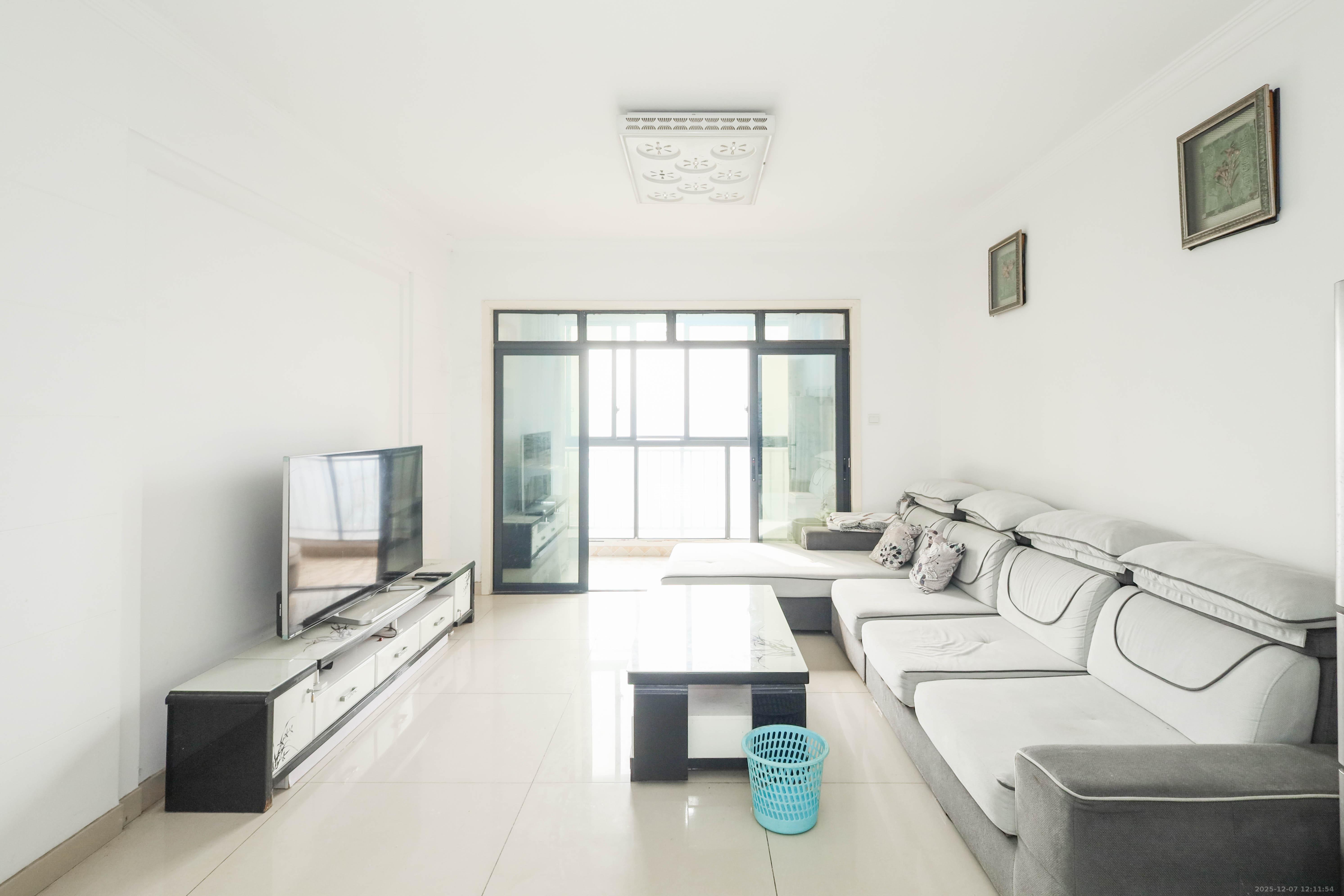 天元涉外景园B区  3室2厅1卫    80.0万