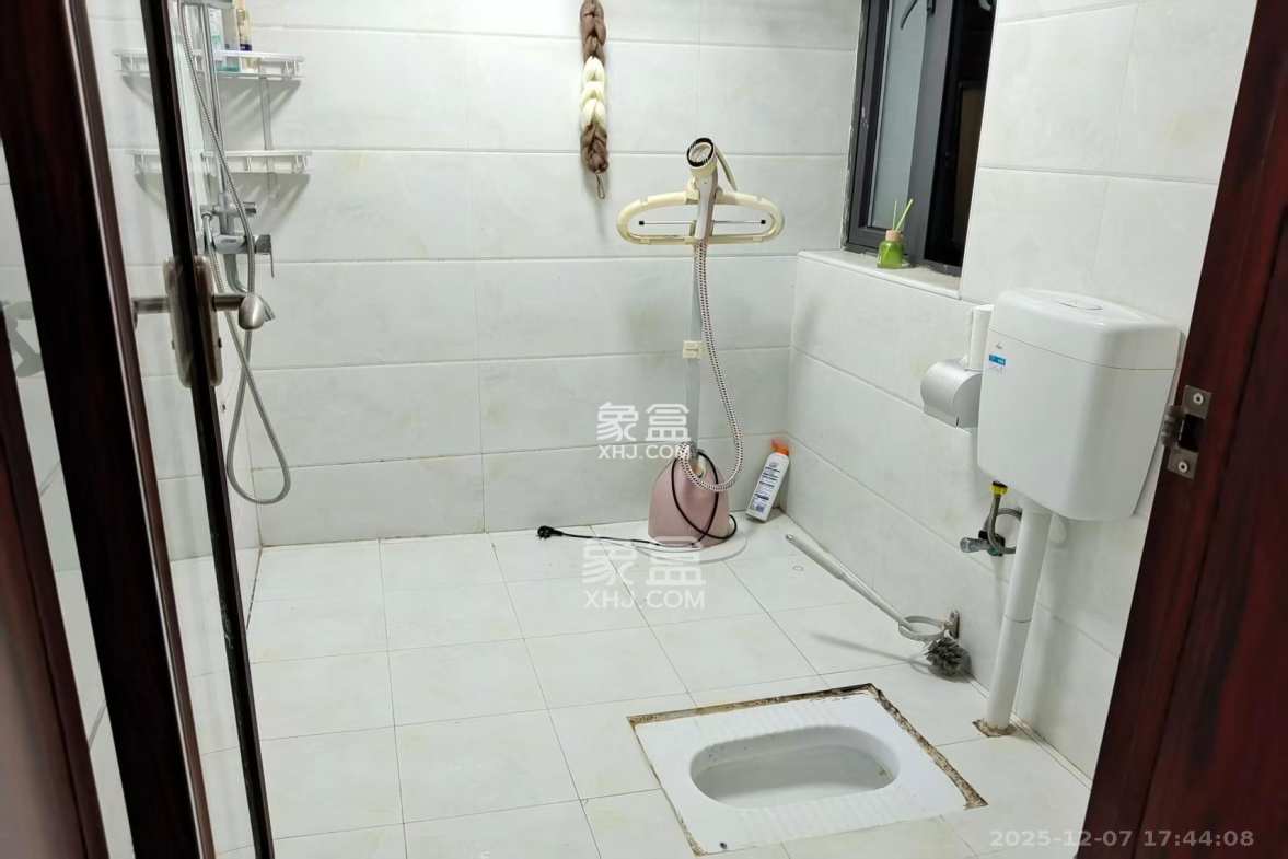 半山壹号 2室2厅1卫 2700.0元/月 半山壹号 2室2厅1卫 2700.0元/月室内图