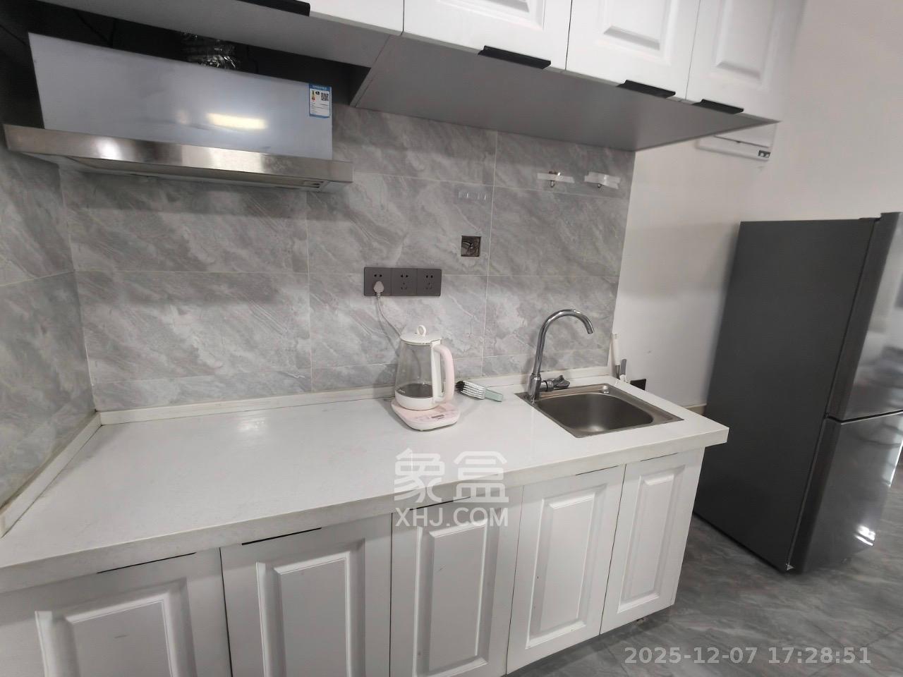 中建嘉和城  1室1厅1卫    1500.0元/月室内图