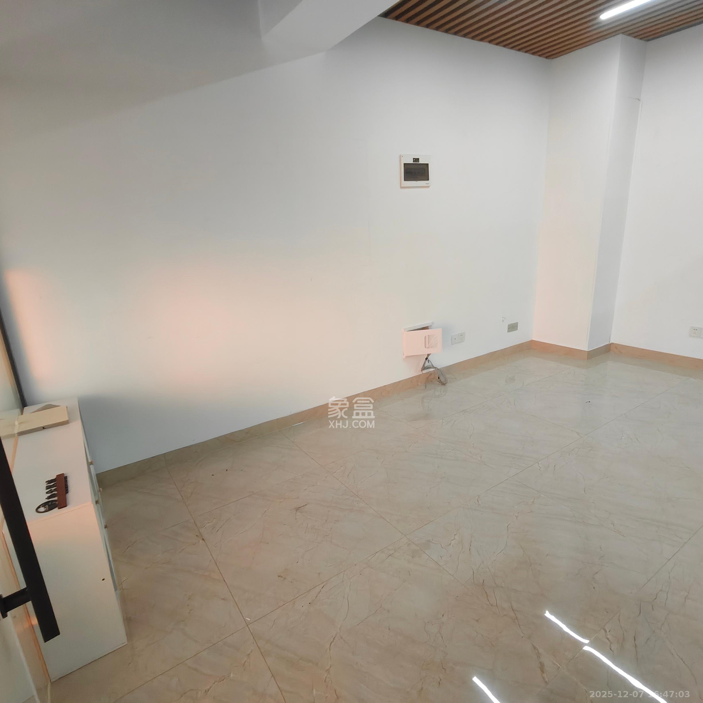 长城万悦汇   75.0㎡      2600.0元/月室内图