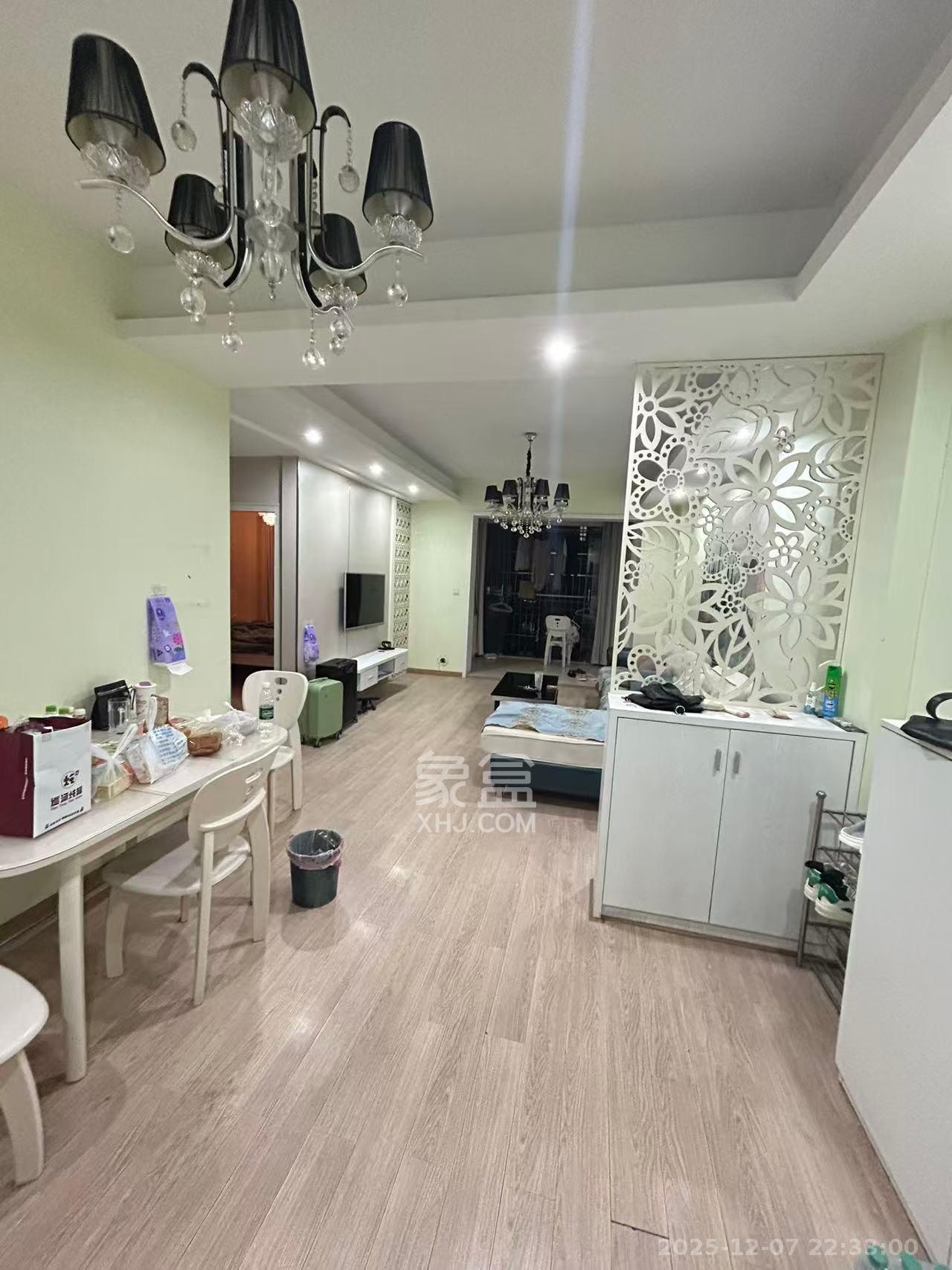 城市山水豪园（山水城市风景）  1室2厅1卫    2100.0元/月室内图