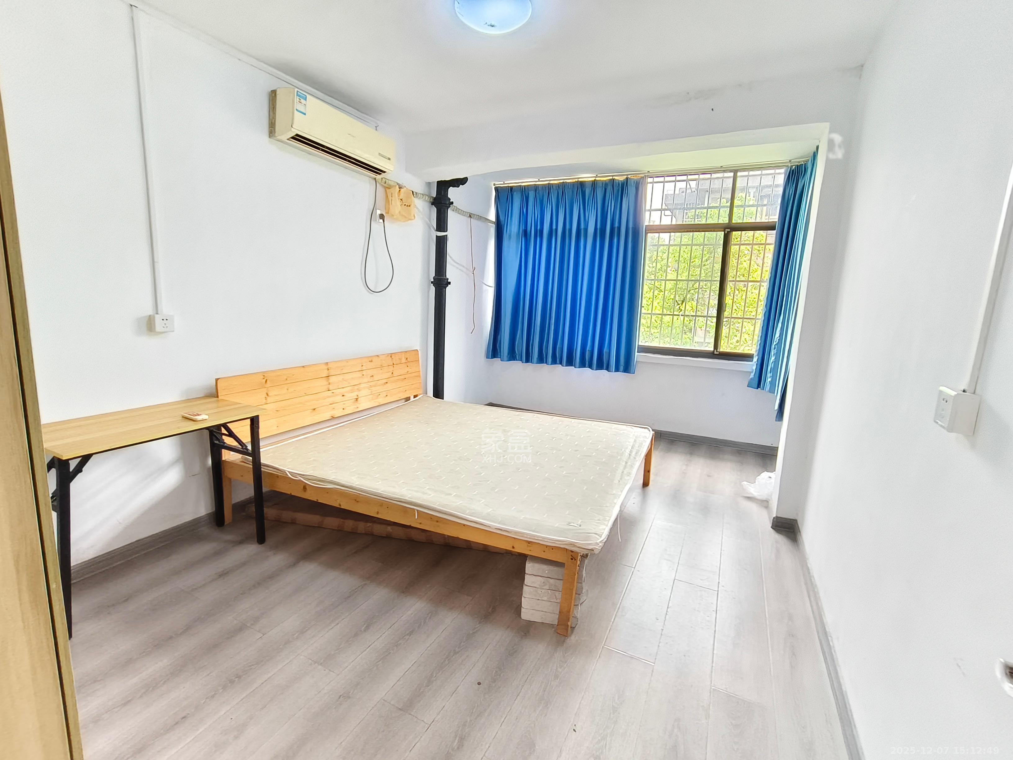 蒋家垅社区 2室1厅1卫 1000.0元/月 蒋家垅社区 2室1厅1卫 1000.0元/月室内图