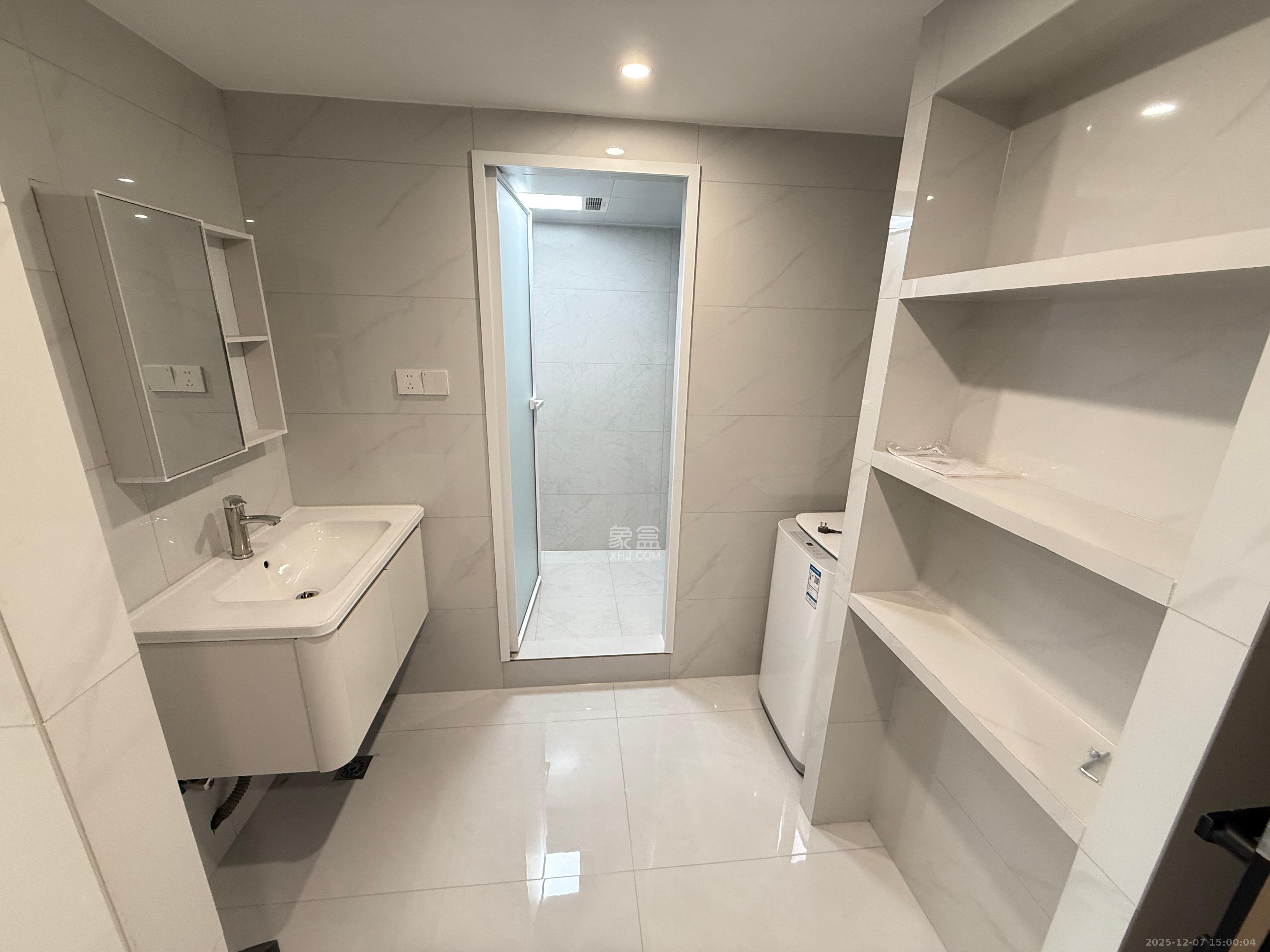 力高凤凰新天  2室2厅1卫    2800.0元/月室内图