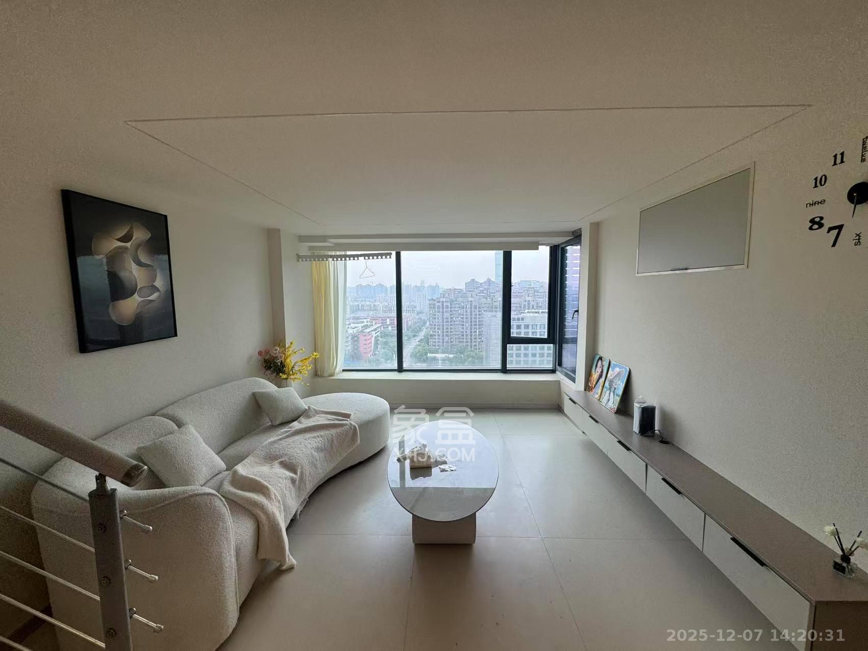 京武浪琴山三期(京武中心) 2室1厅1卫 3500.0元/月 京武浪琴山三期(京武中心) 2室1厅1卫 3500.0元/月室内图