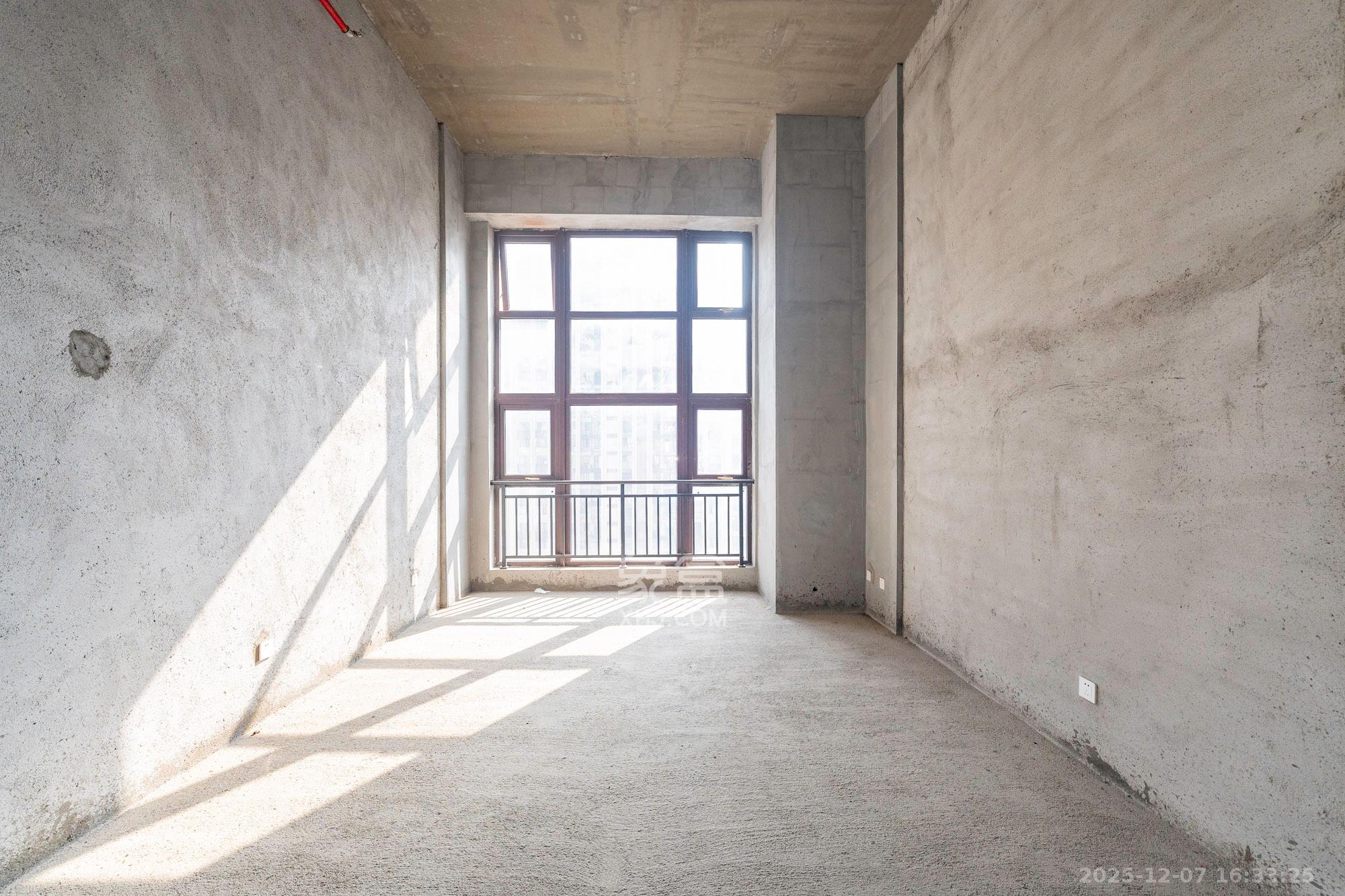 东方美地  2室2厅1卫    53.8万