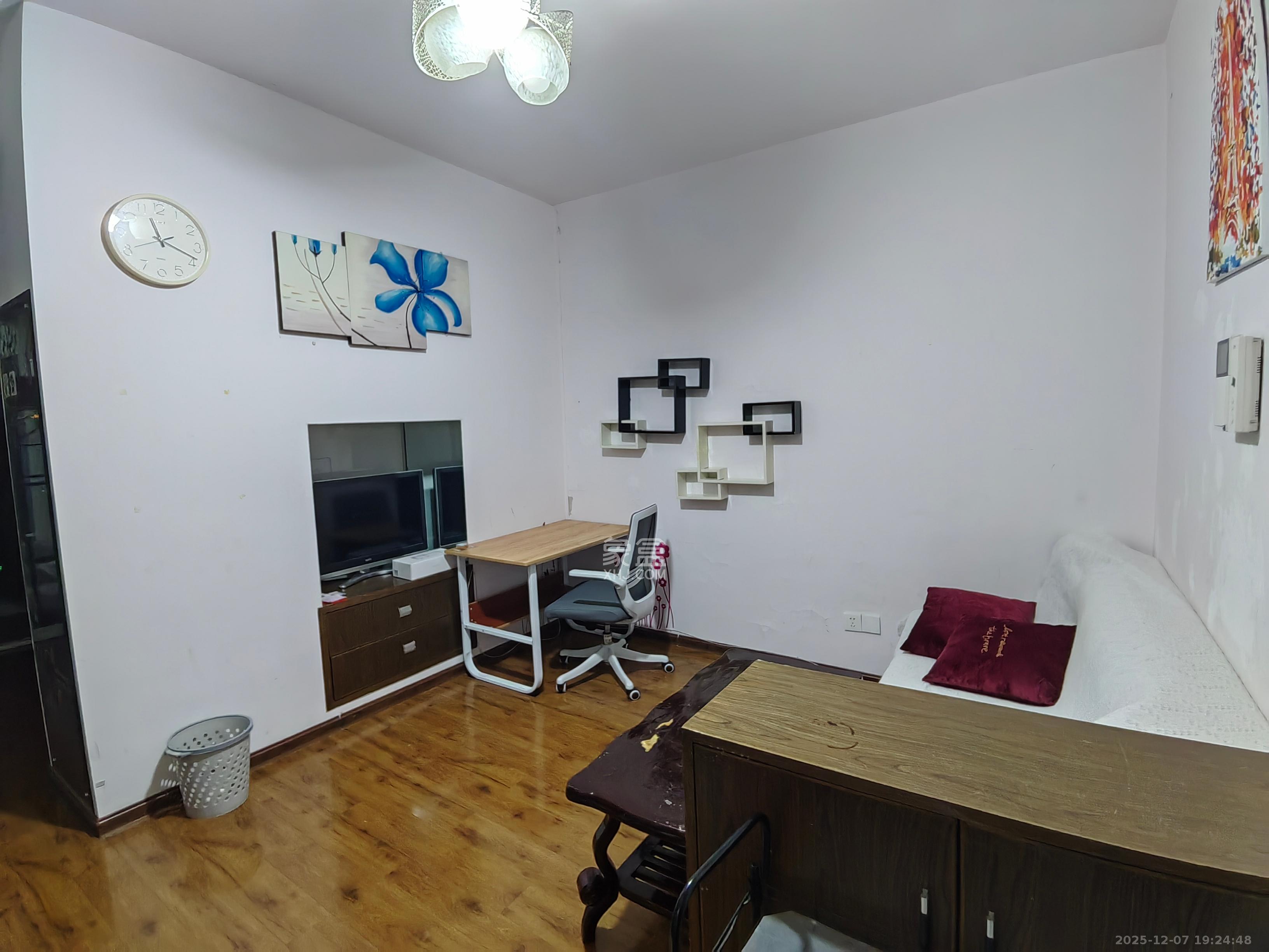 世景华庭  1室1厅1卫    1200.0元/月