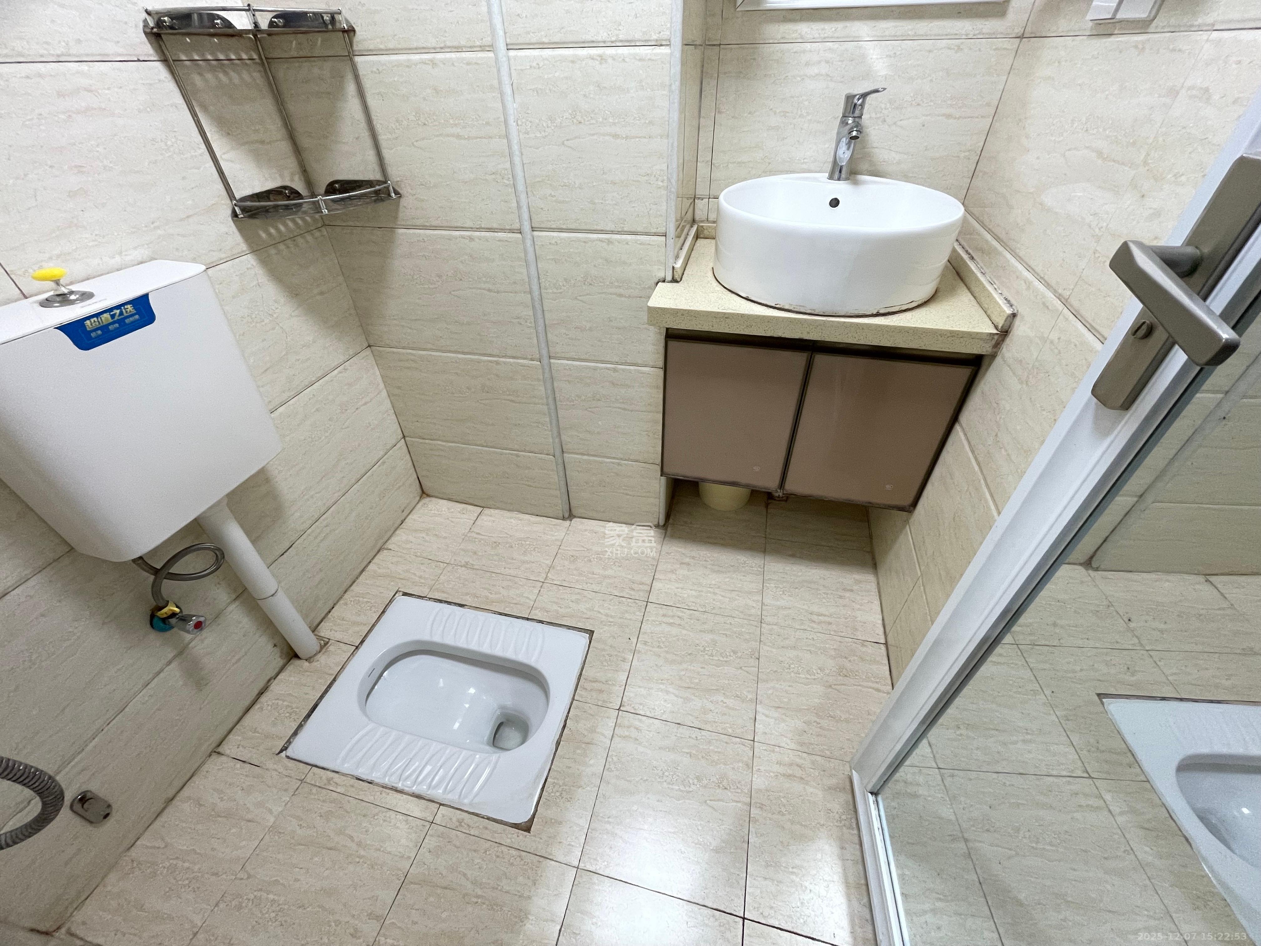 欧亚达国际广场  1室1厅1卫    1350.0元/月室内图